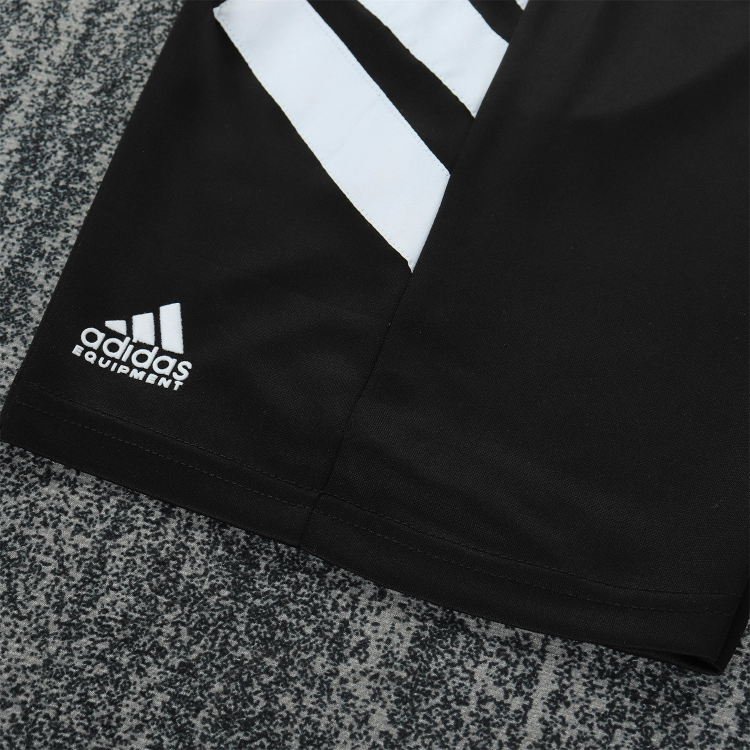 AlphaJersey-Retro Liver.pool 1993-95 Away Kids Kit