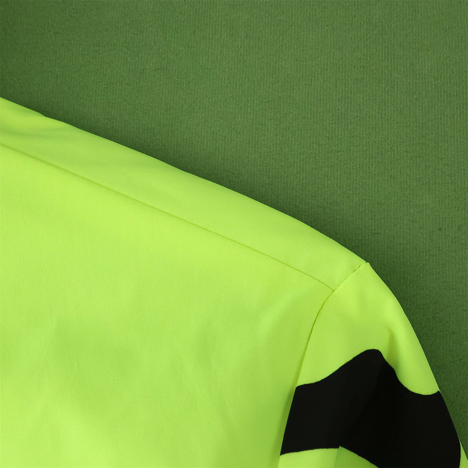 AlphaJersey-Dortmund 25-26 Double Sided Reversible Windbreaker - Green & Yellow