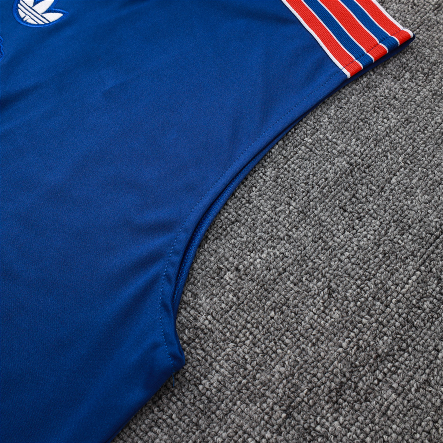AlphaJersey-Arsenal 25-26 Throwback Trefoil Vest Training Set - Royal Blue Vest and Shorts