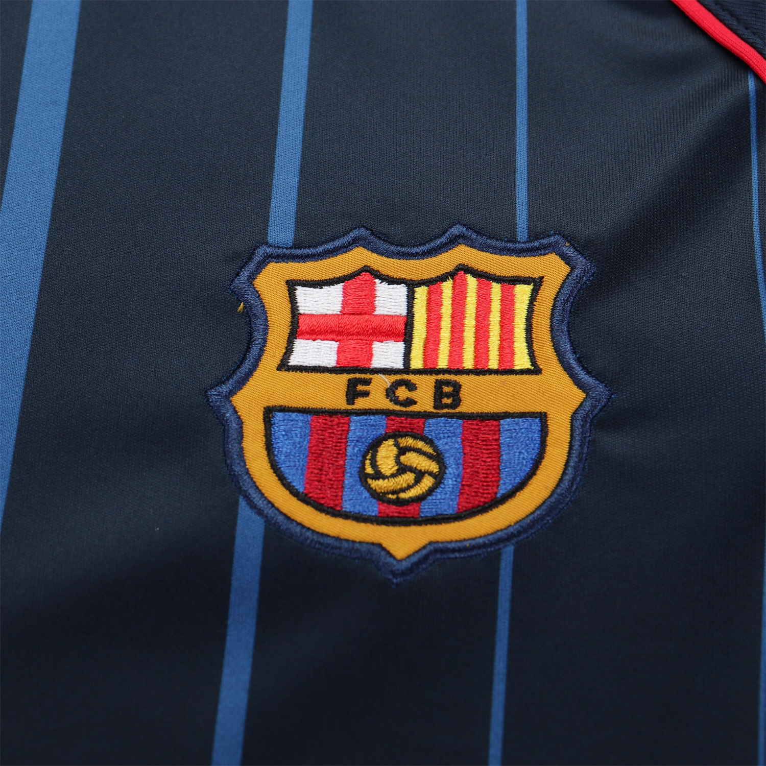 AlphaJersey-Retro Barcelona 2004-05 Away Kids Kit