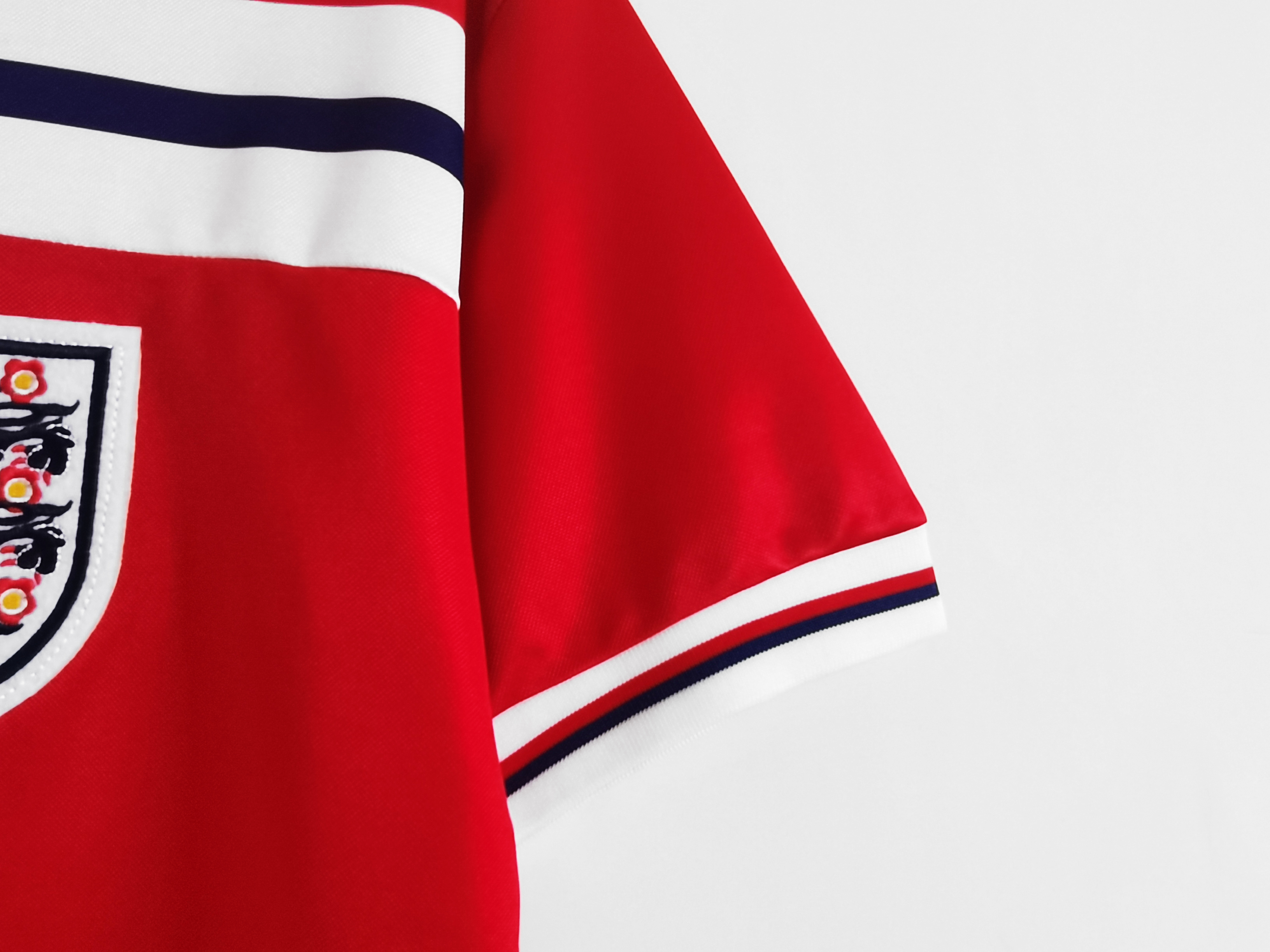 AlphaJersey-Retro England 1982 Away Stadium Jersey