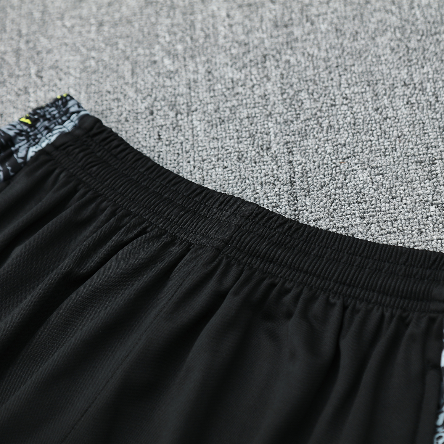 AlphaJersey-Brazil 25-26 Gray Jesus Statue Short-Sleeve Training Set - Gray Top & Black Shorts