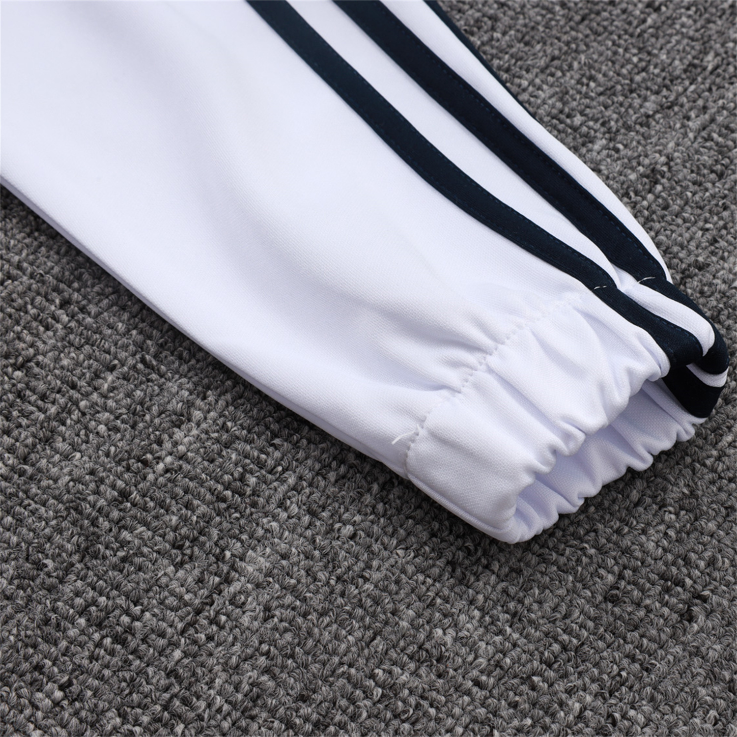 AlphaJersey-Real Madrid 25-26 Jacket Training Tracksuit - White Throwback Jackets & Black Pants