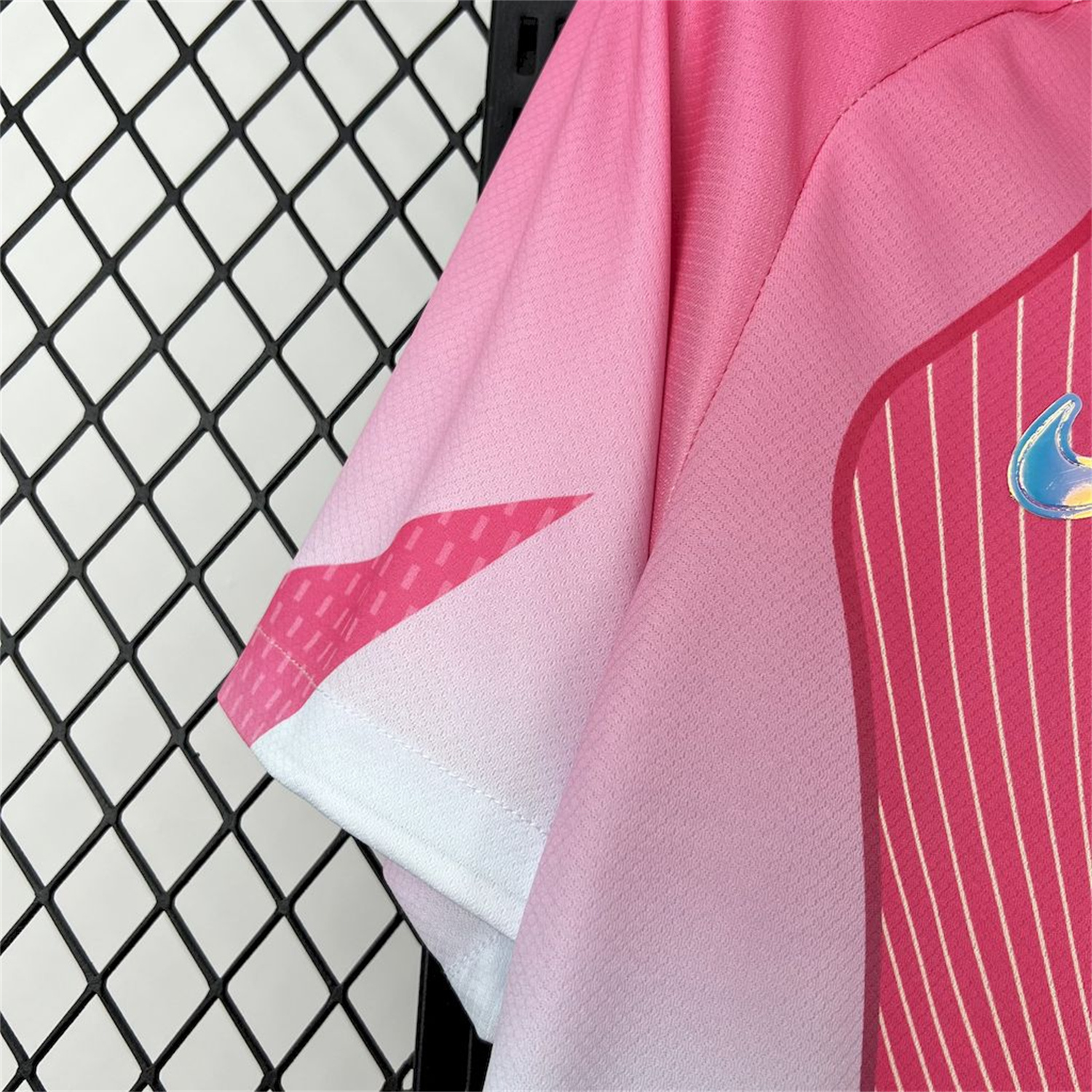 AlphaJersey-Barcelona 25-26 T90 White Lines Pink Gradient Special Jersey - Fans Version
