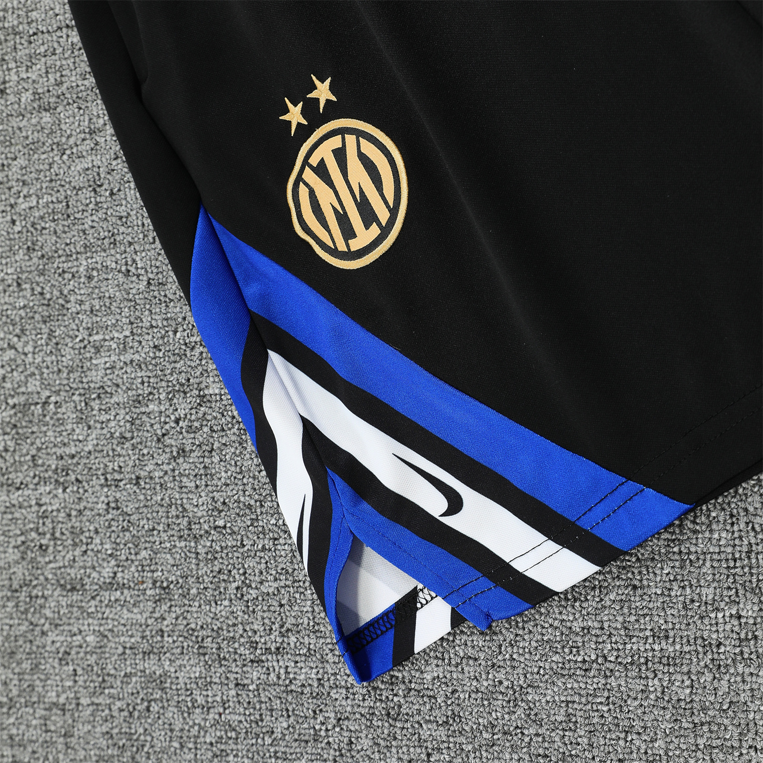 AlphaJersey-Inter Milan 25-26 Short-Sleeve Training Set - White Top & Black Shorts