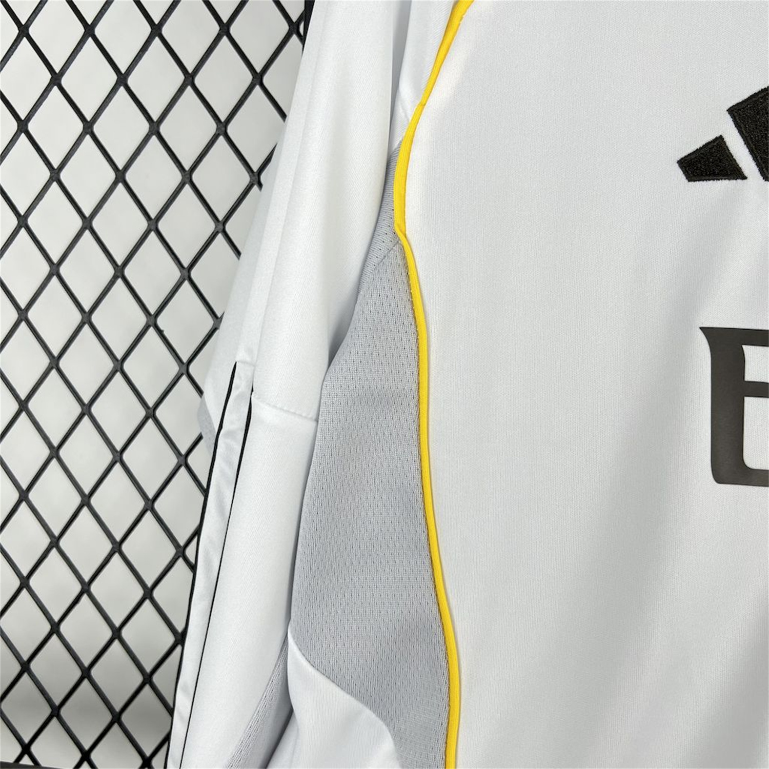 AlphaJersey-Real Madrid 25-26 Home Long Sleeves Jersey - Fans Version