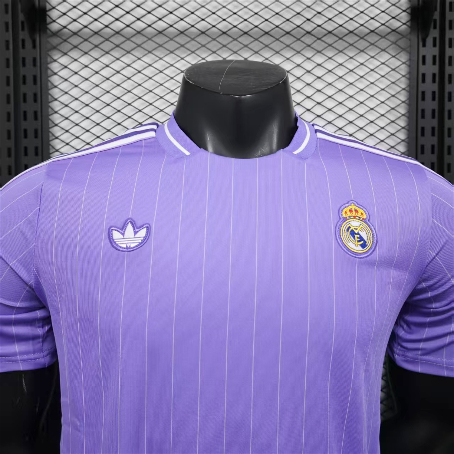 AlphaJersey-Real Madrid 25-26 Icon Range Trefoil Light Purple Travel Jersey - Player Version