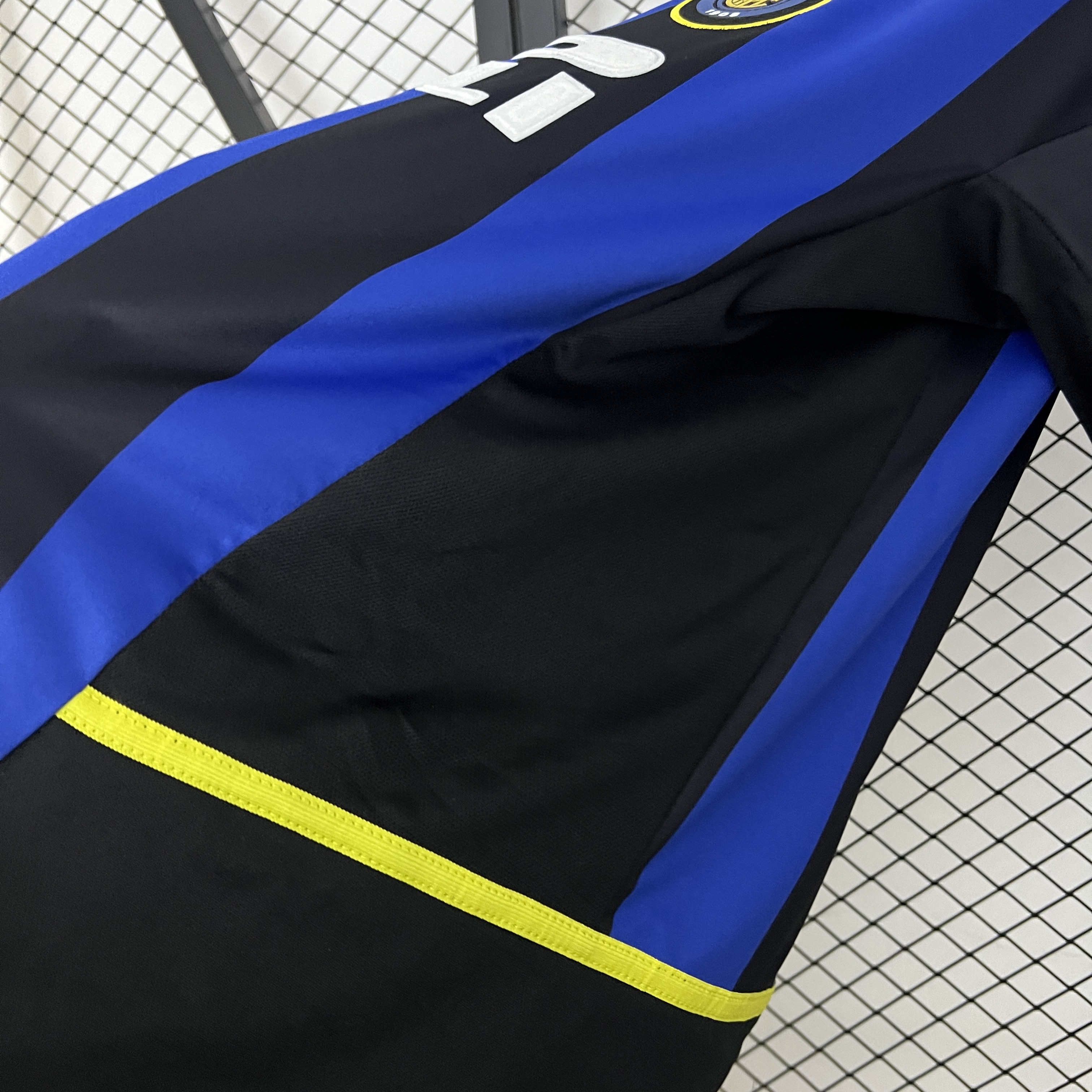 AlphaJersey-Retro Inter Milan 2002-03 Home Jersey