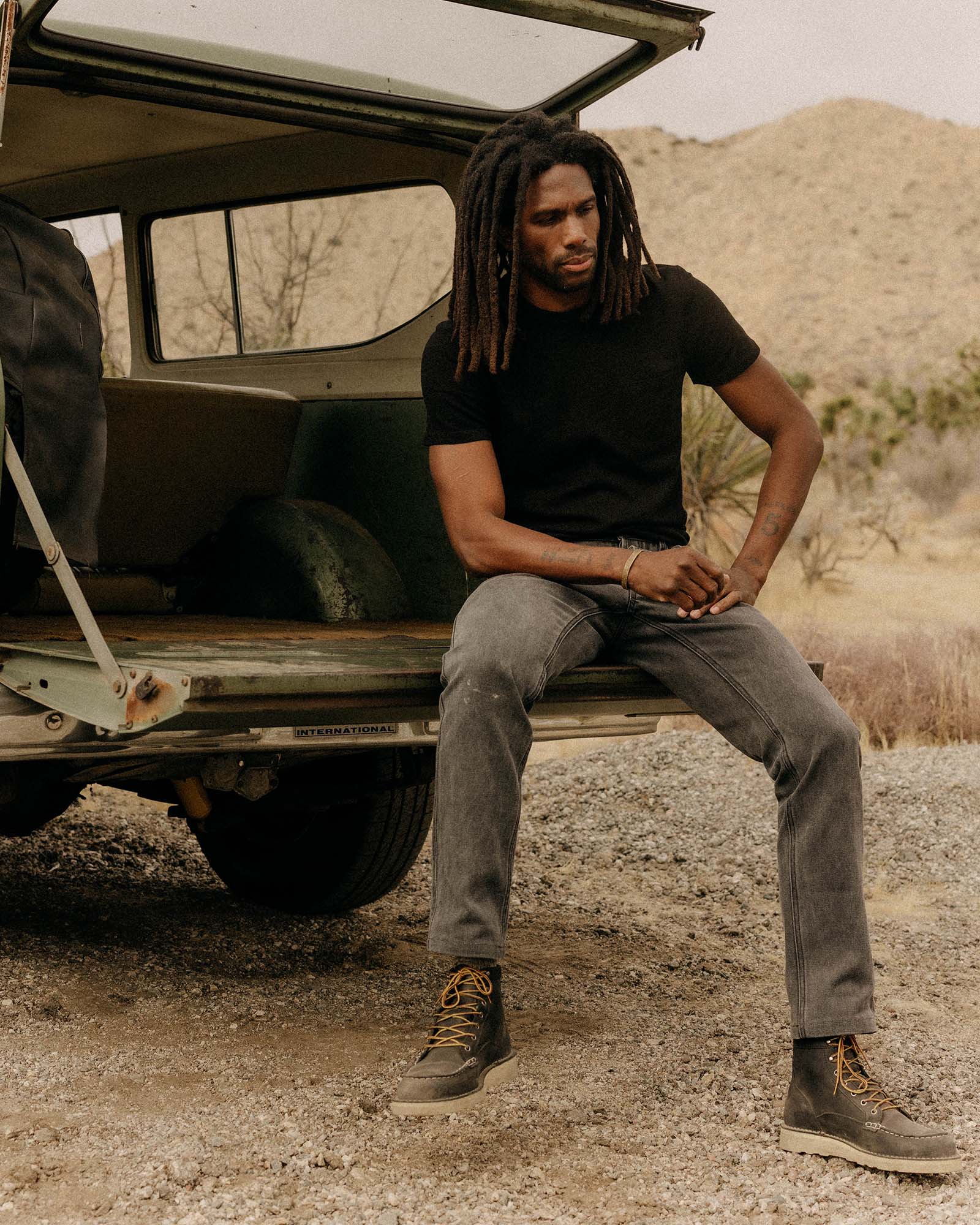 The Slub Tee in Black Indigo | Modern Menswear by yycbvcnbmmnbm