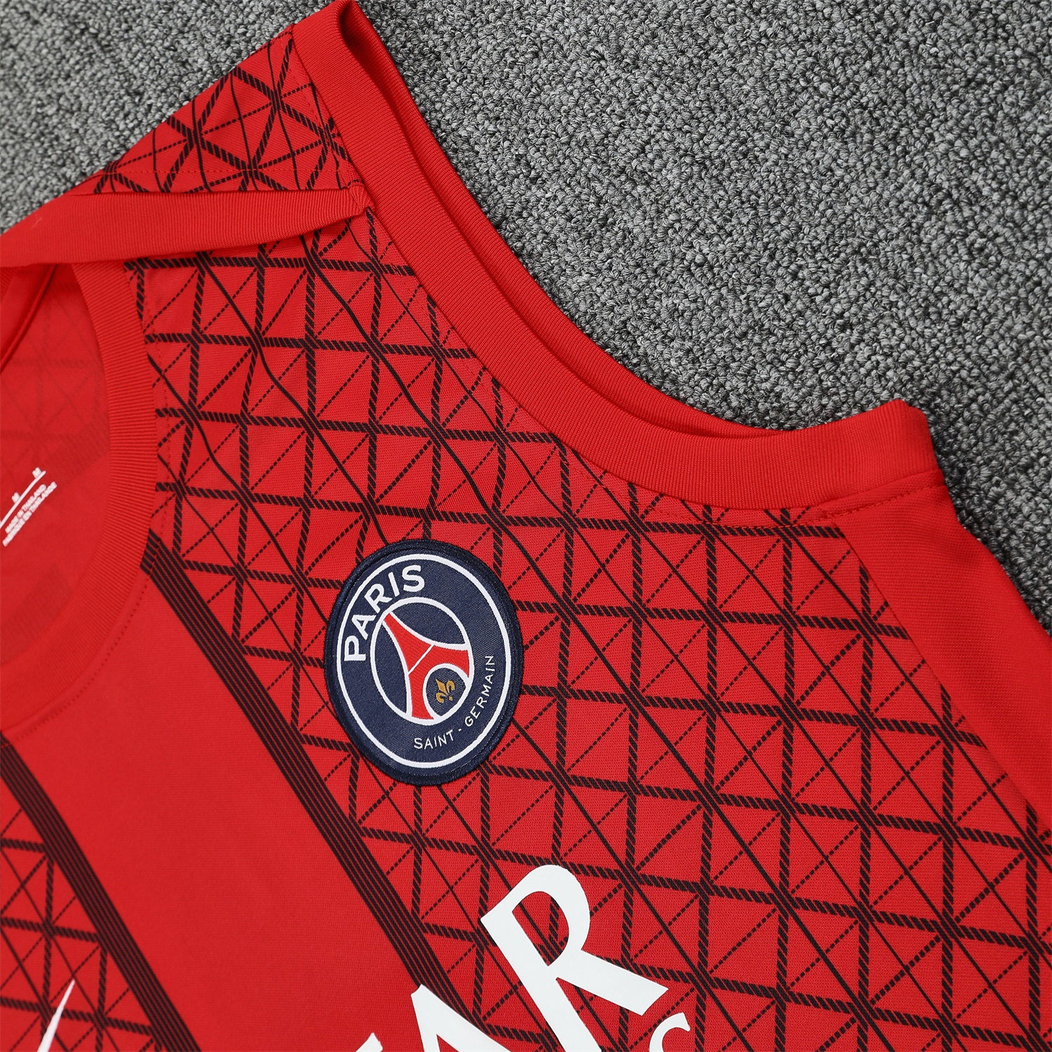 AlphaJersey-Paris Saint-Germain PSG 25-26 Vest Training Set - Red Vest & Deep Blue Shorts