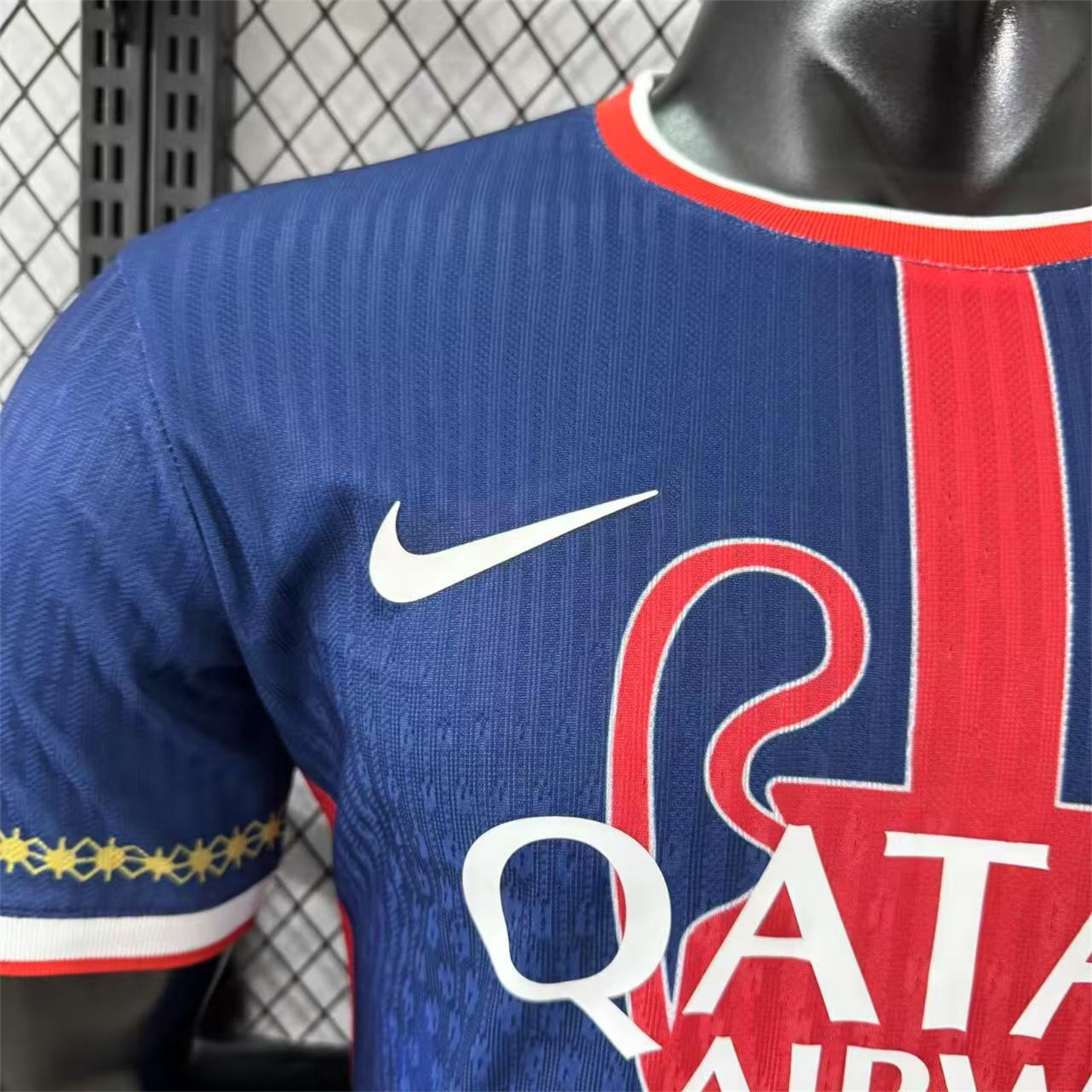 AlphaJersey-Paris Saint-Germain PSG 25-26 Red Trophy Special Edition Jersey With Star - Player Version