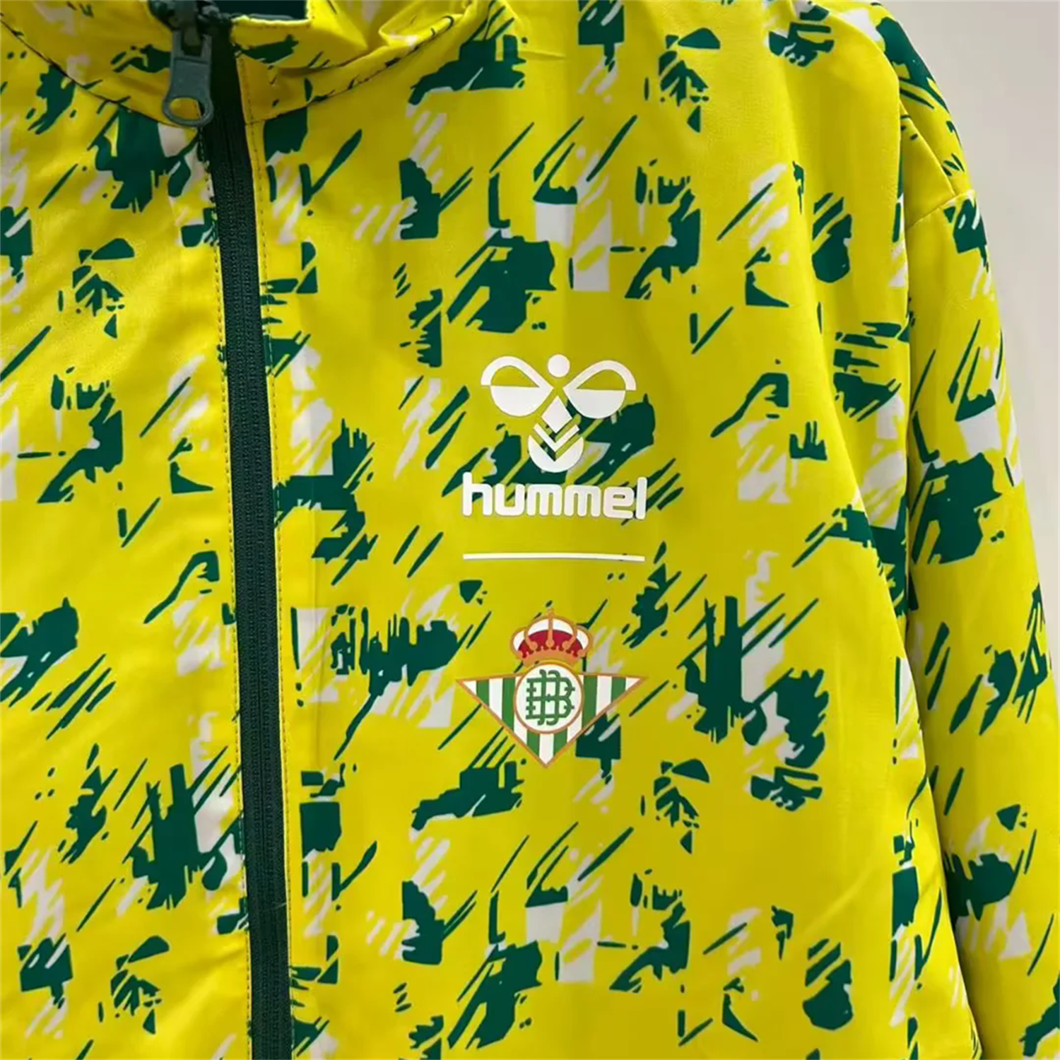 AlphaJersey-Real Betis 25-26 Double Sided Reversible Windbreaker - Green & Yellow