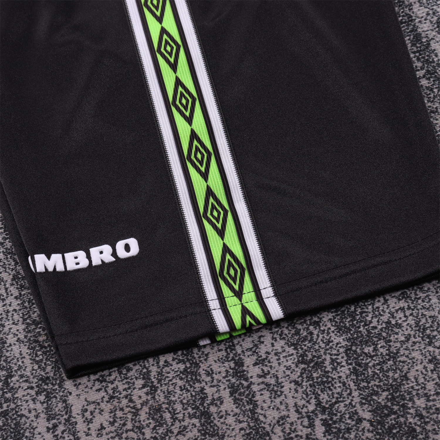 AlphaJersey-Retro Manchester United 1998-99 Third Kids Kit