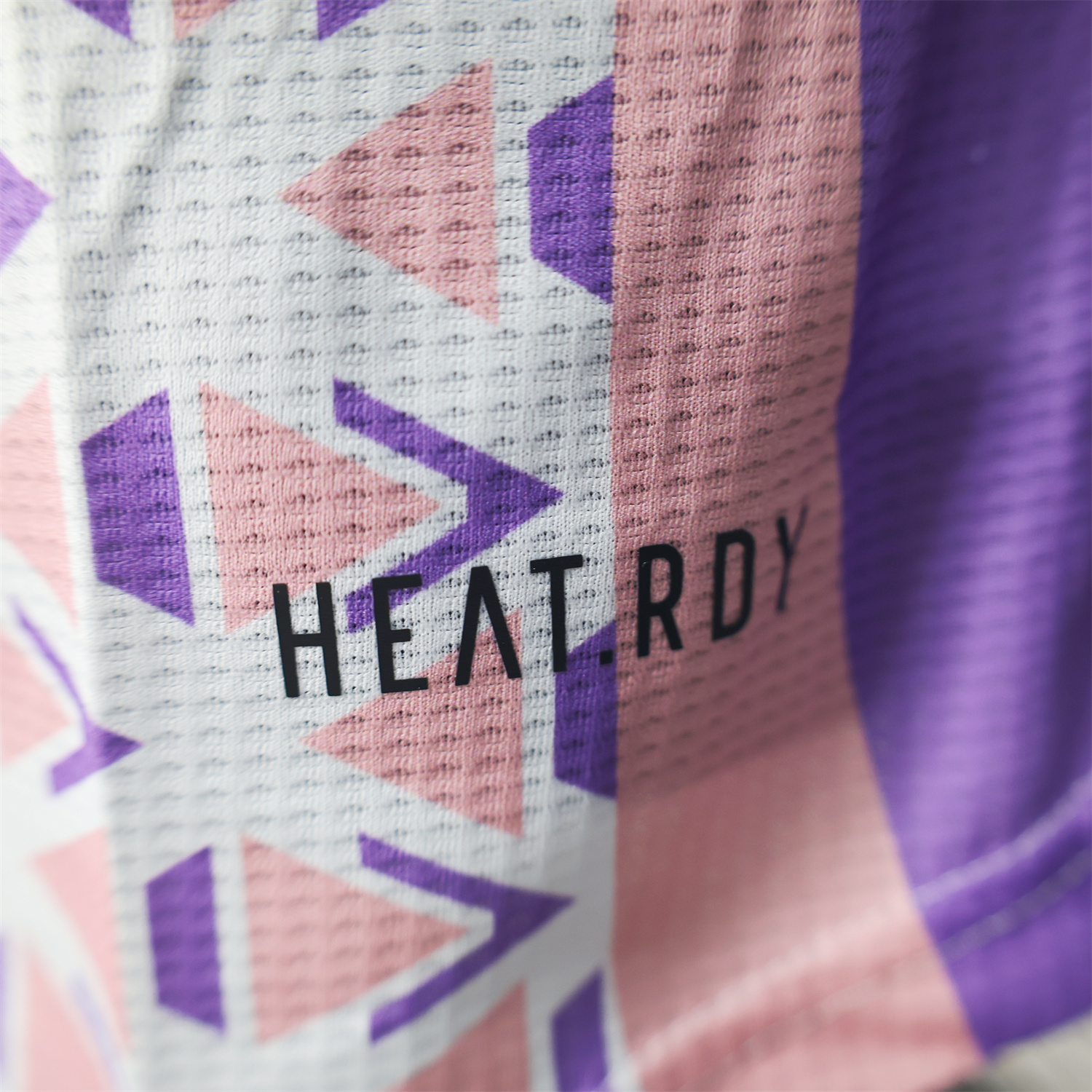 AlphaJersey-Algeria 25-26 Pink and Purple Triangle Pattern Black Jersey - Player Version