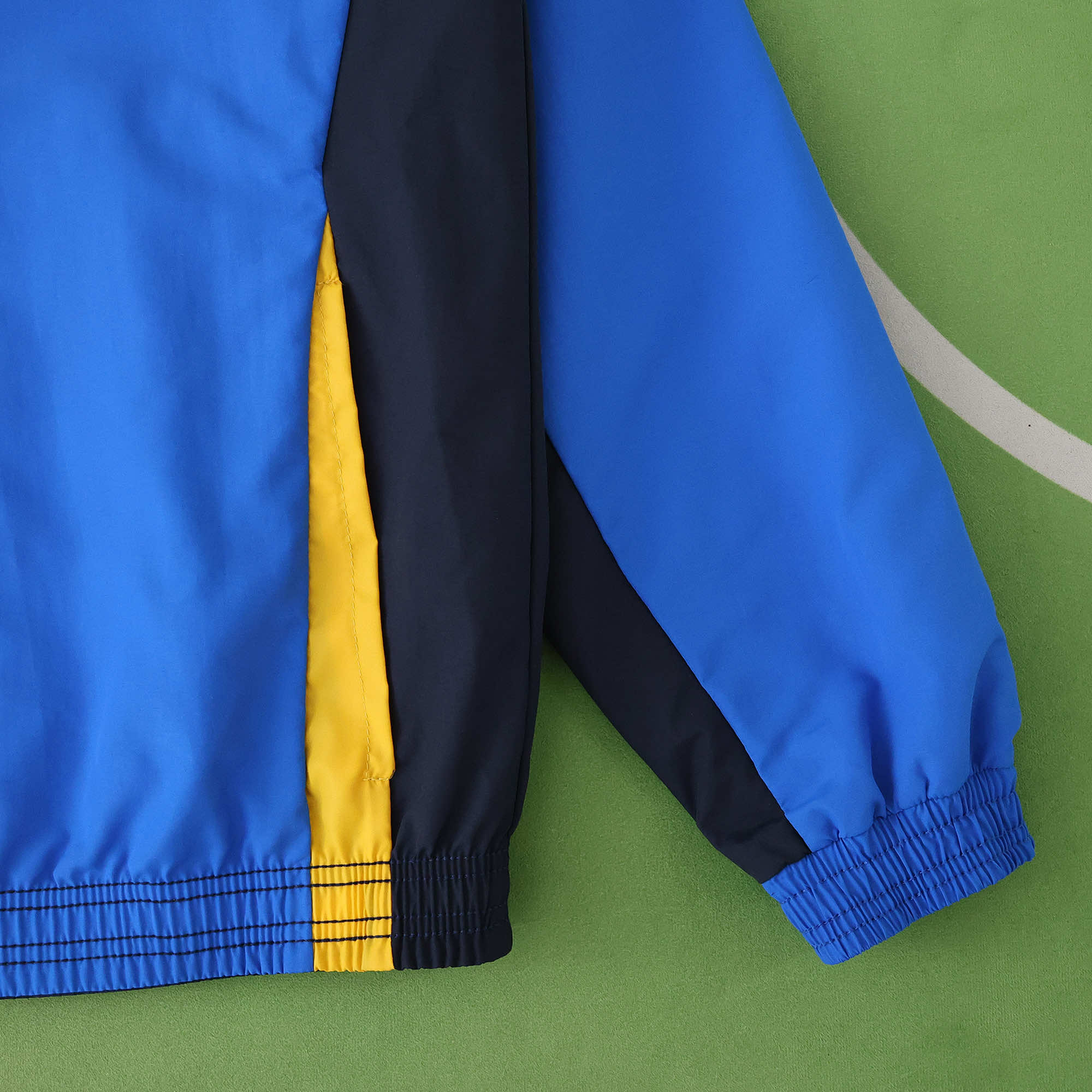 AlphaJersey-Club América 25-26 Throwback Double Sided Reversible Windbreaker - Blue & Black