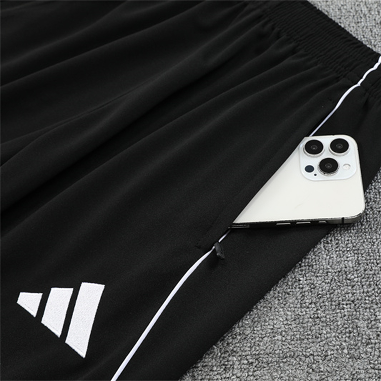 AlphaJersey-Japan 25-26 Long Sleeve Training Set - Light Grey Top and Black Pants