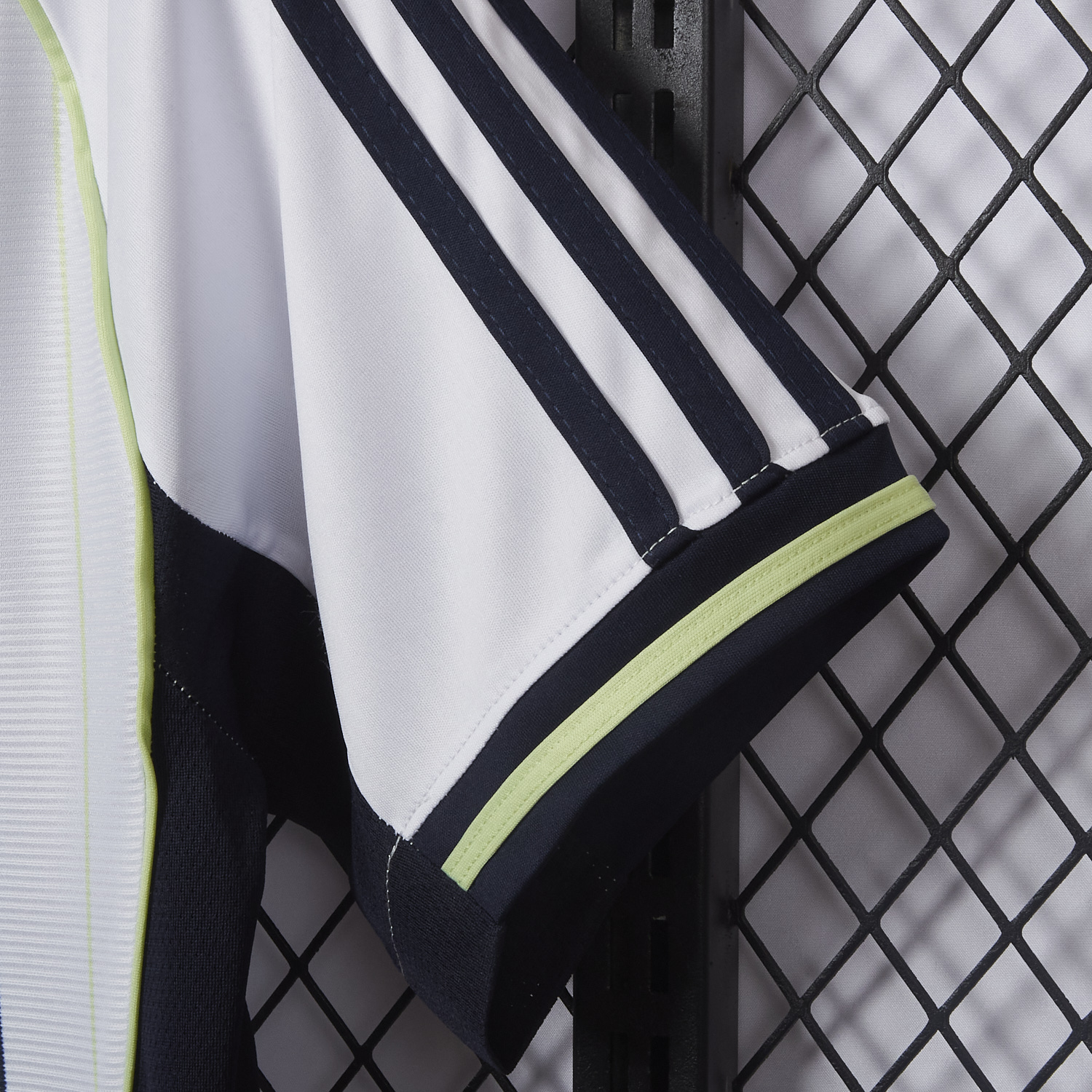 AlphaJersey-Real Madrid 25-26 White Baseball Jersey with Black Stripes