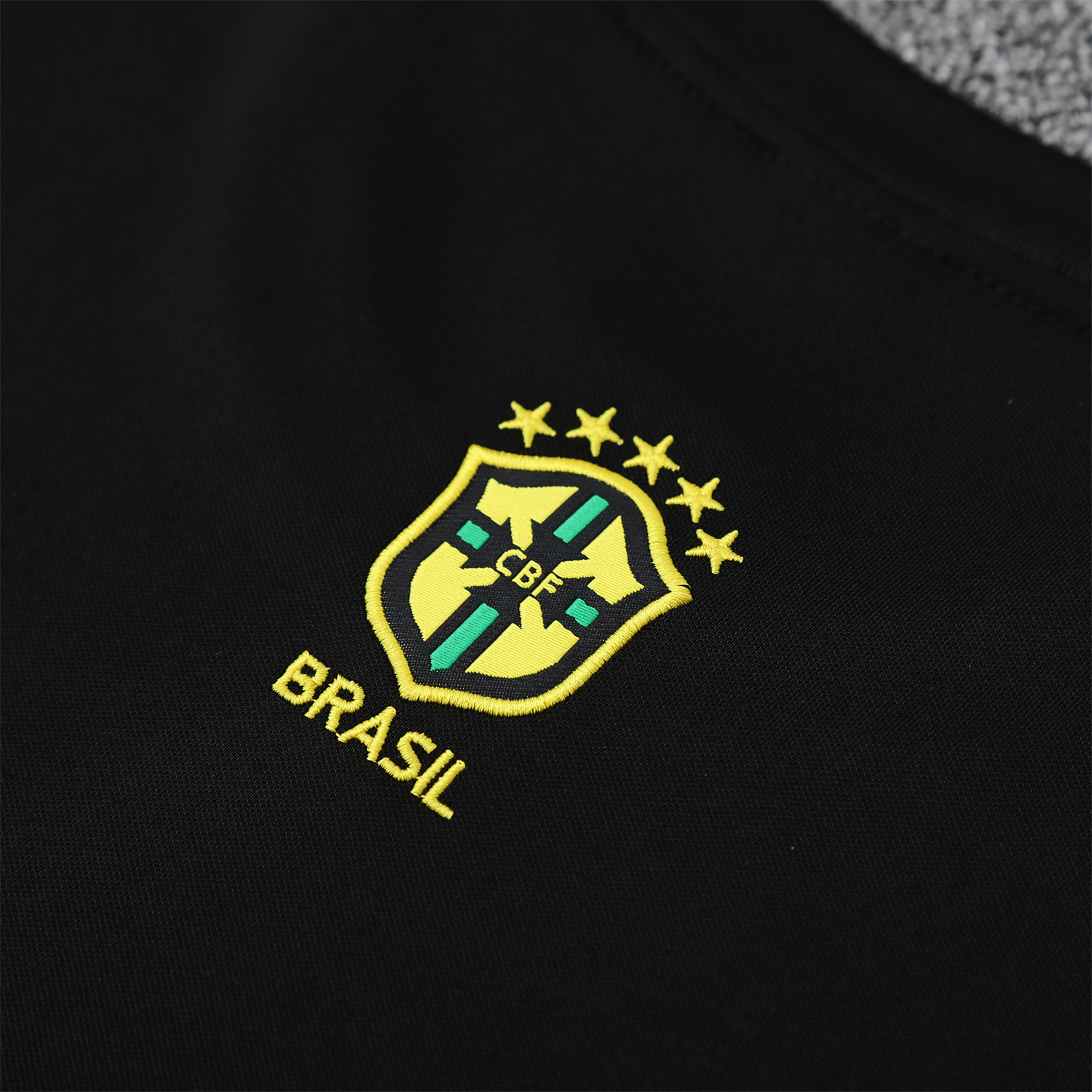 AlphaJersey-Brazil 25-26 Green Jesus Statue Short-Sleeve Training Set - Green Top & Black Shorts
