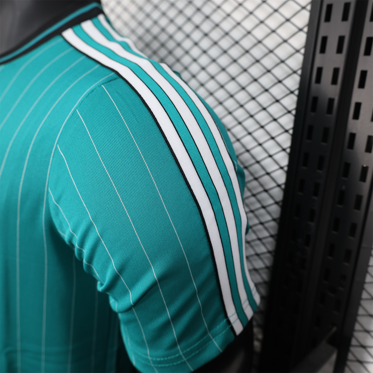 AlphaJersey-Liver.pool 25-26 Icon Range Travel Special Edition Cyan Jersey - Player Version