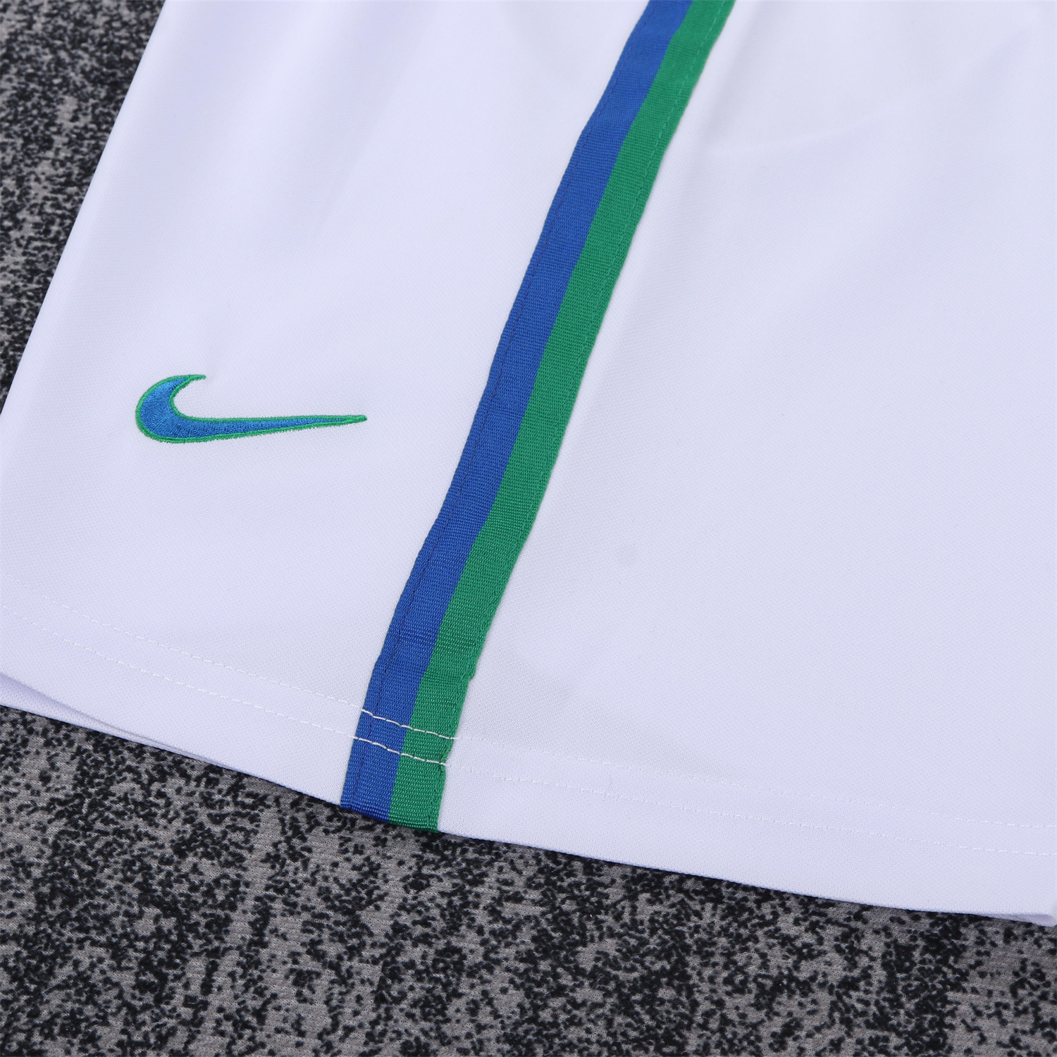 AlphaJersey-Retro Brazil 1997 Away Kids Kit
