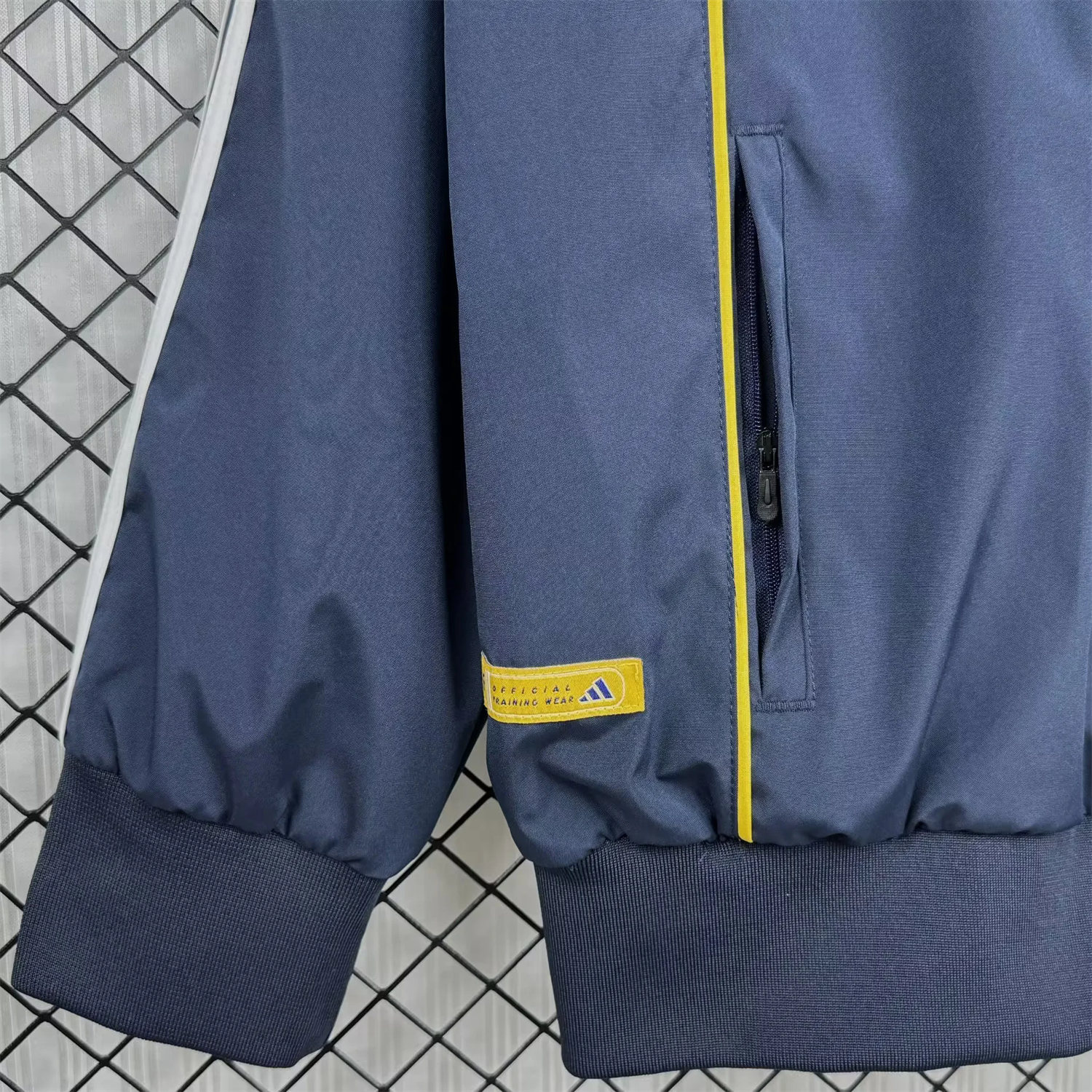 AlphaJersey-Retro Real Madrid 1998-99 Third Windbreaker Jacket - Blue
