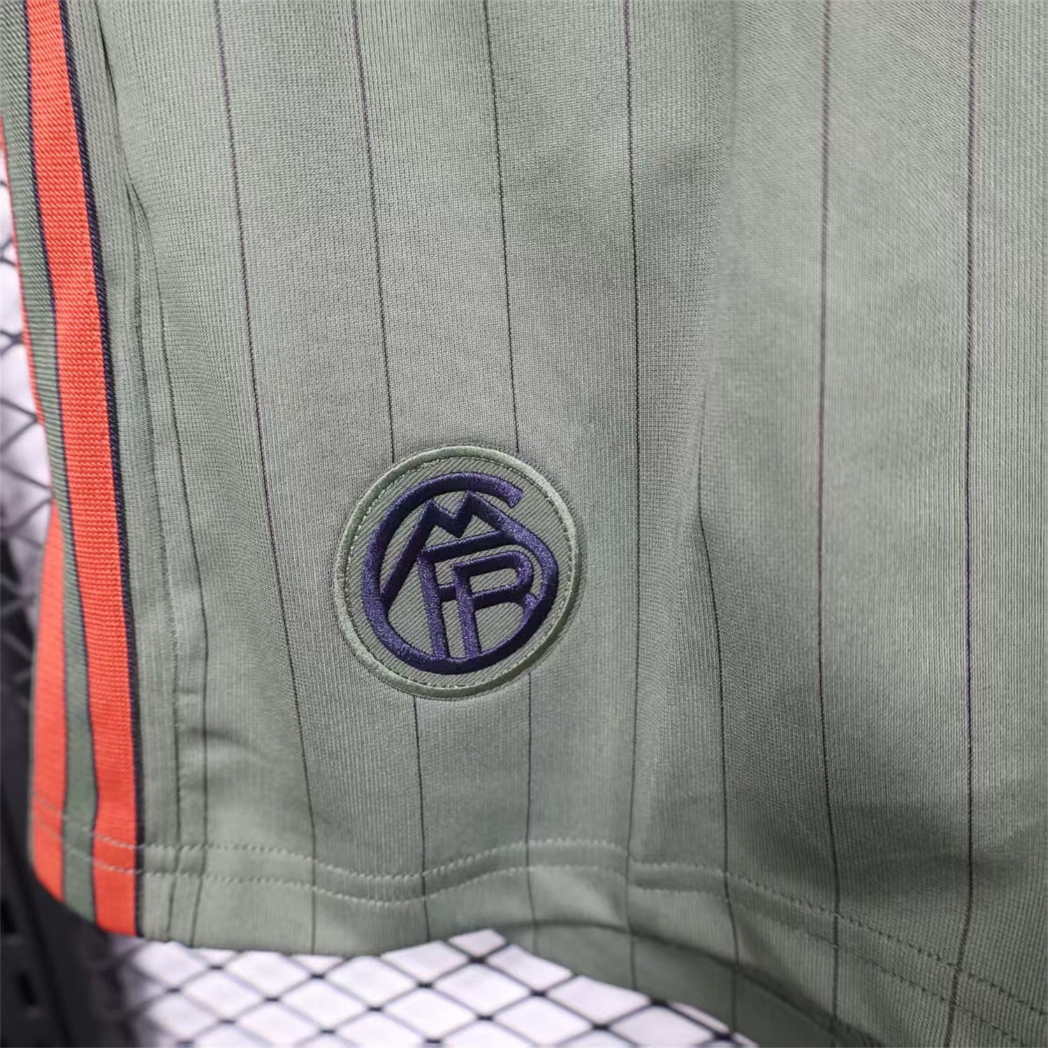 AlphaJersey-Bayern Munich 25-26 Trefoil Grey Green Travel Shorts - Player Version