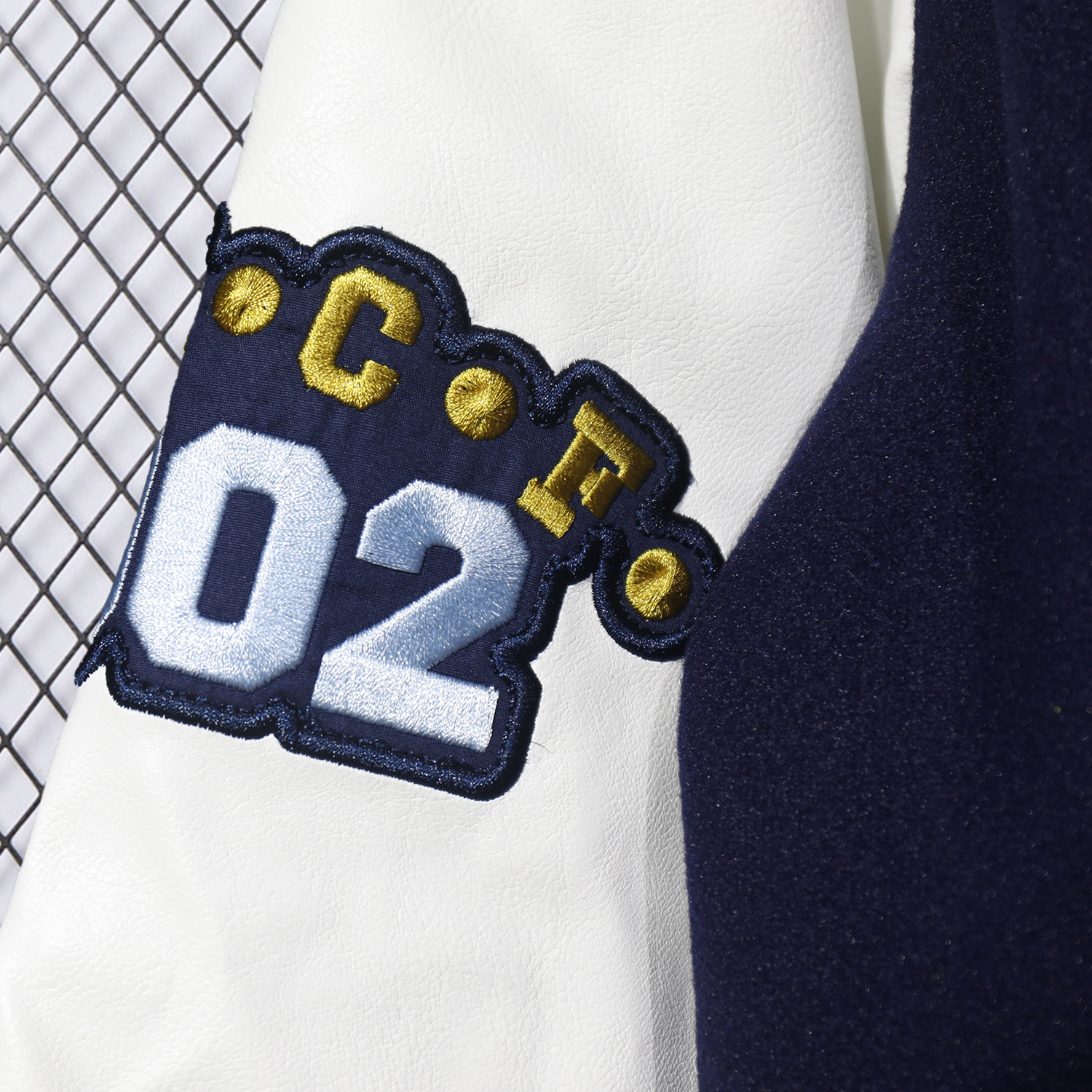 AlphaJersey-Real Madrid 25-26 Warm Windbreaker Jacket - Dark Blue And White