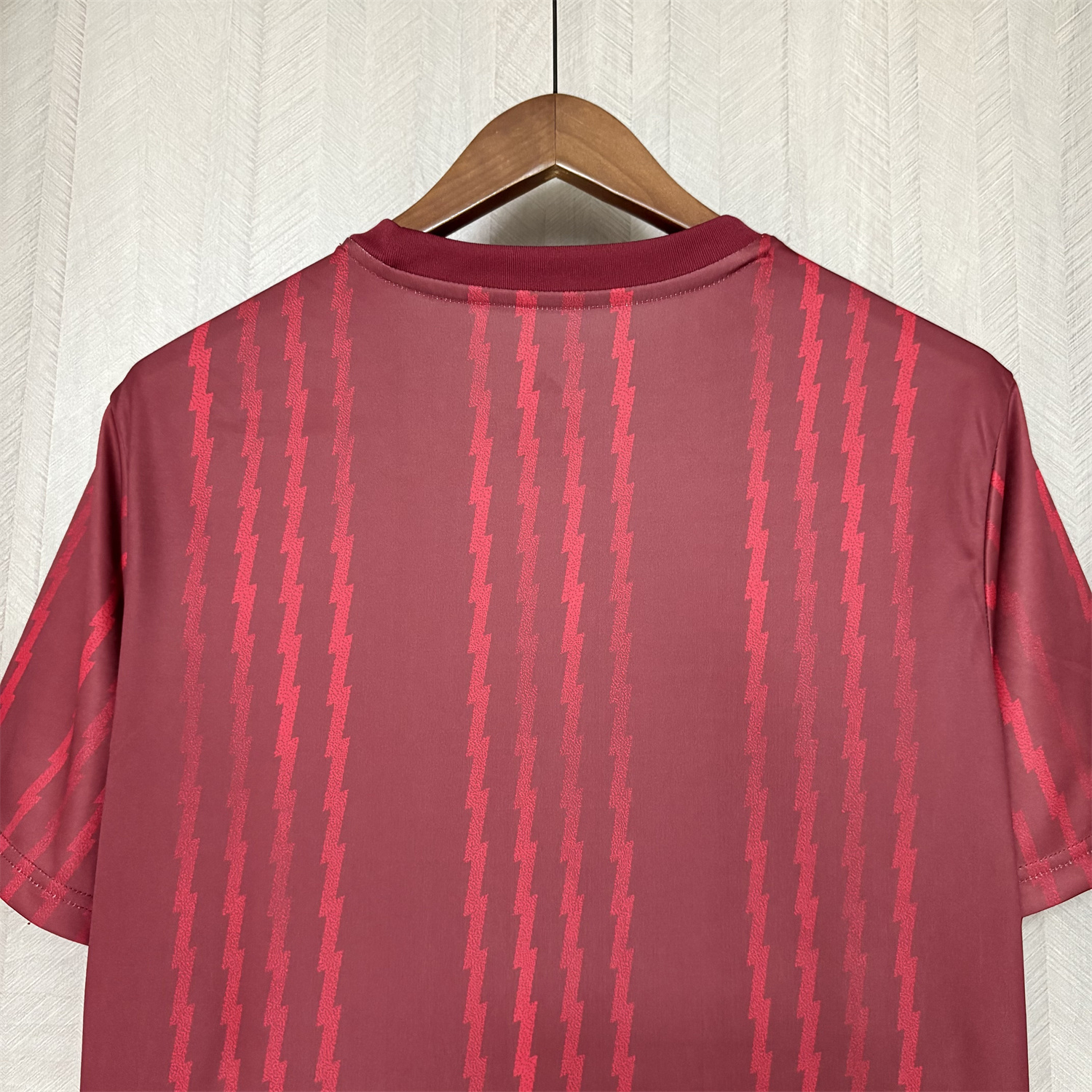 AlphaJersey-Arsenal 26-27 Red Lines Training Jersey - Fans Version