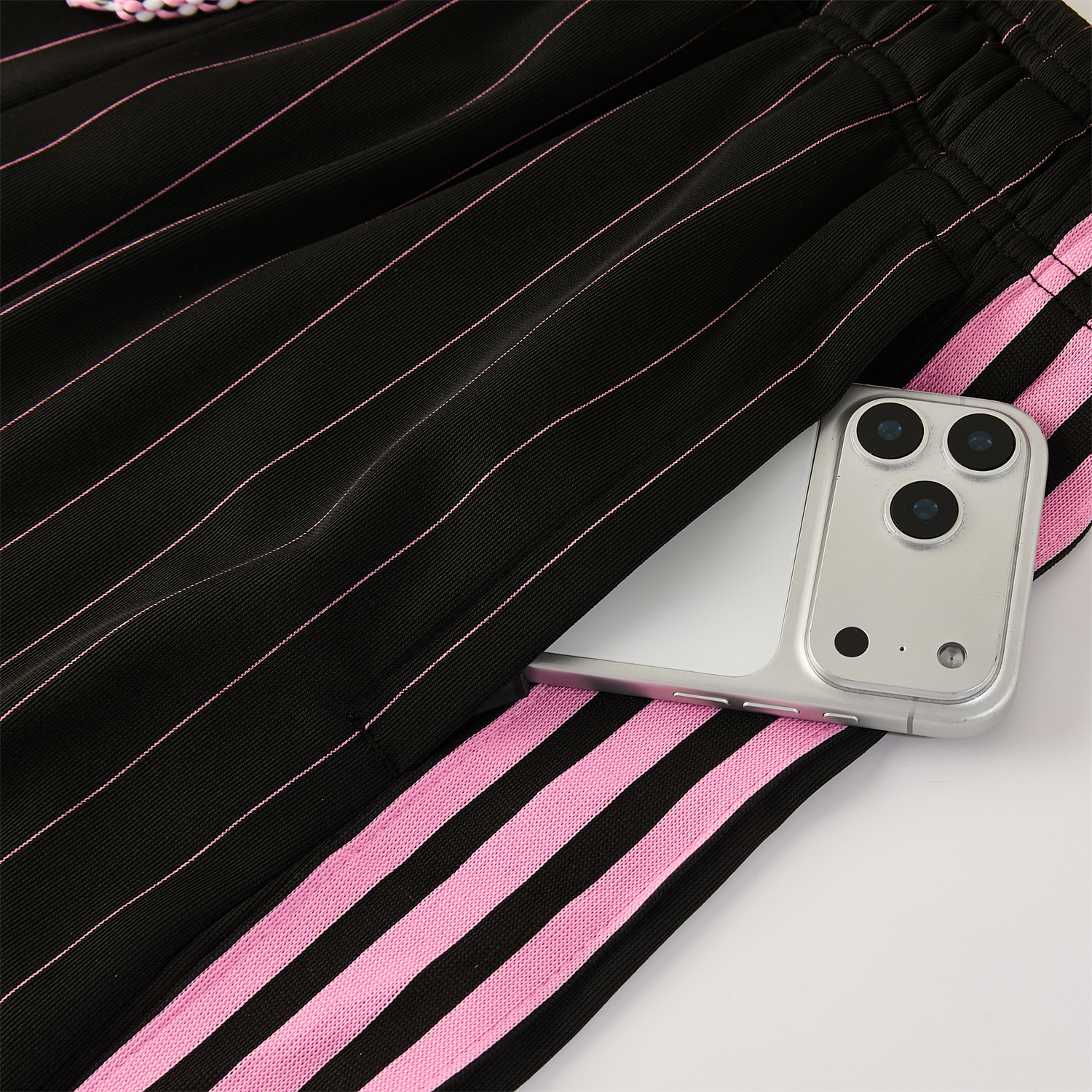 AlphaJersey-Juventus 26-27 Short-Sleeve Training Set - Pink Lines Black Top & Shorts