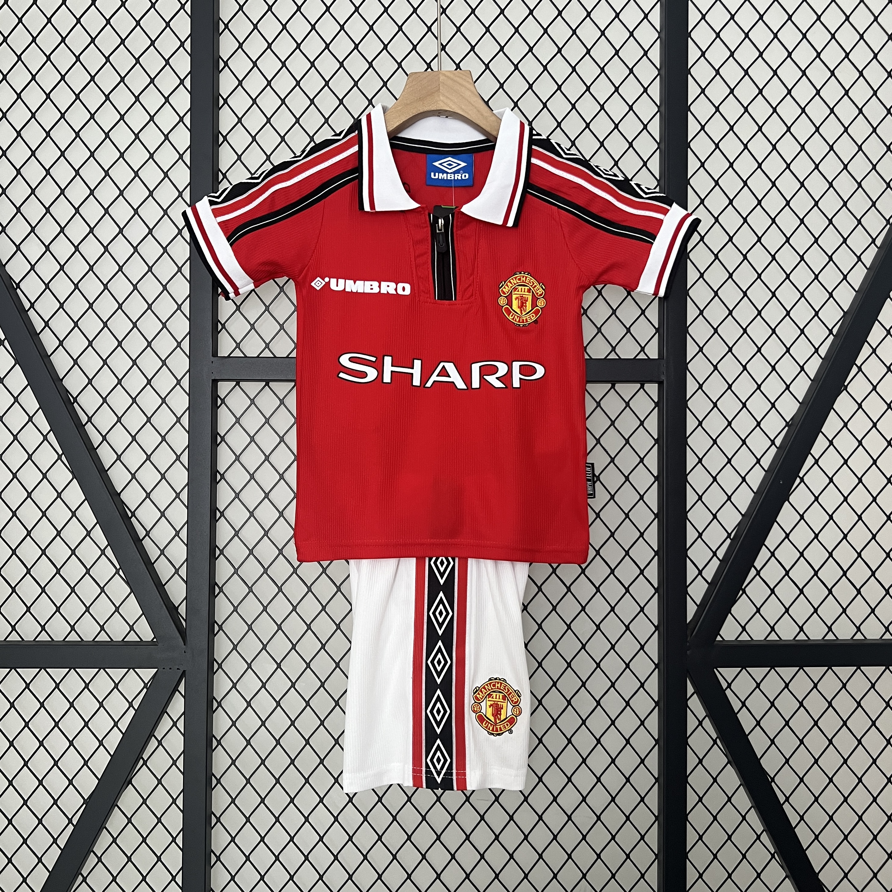 AlphaJersey-Retro Manchester United 1998-99 Home Stadium Kids Kit