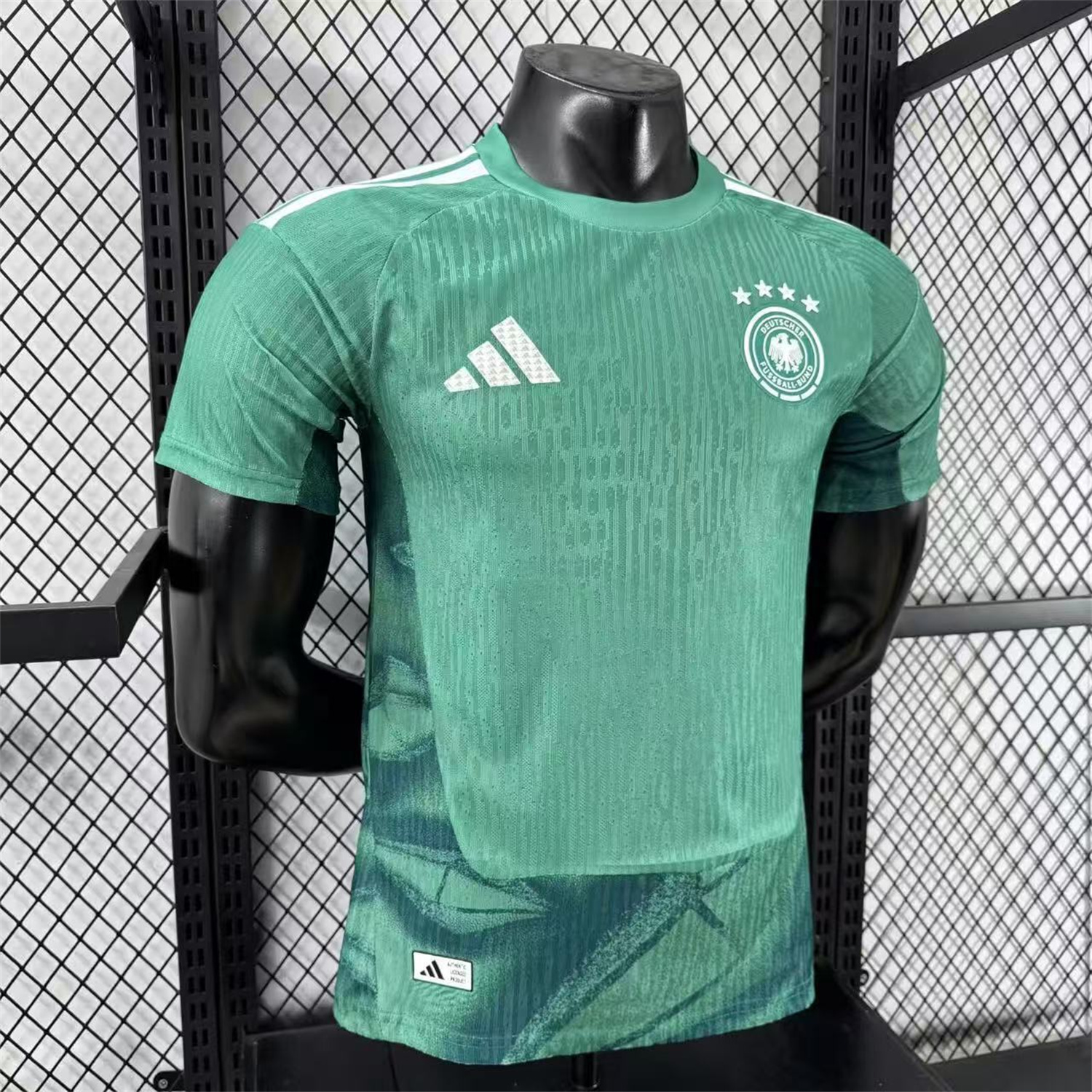 AlphaJersey-Germany 2026 Green Goalkeeper Jersey - Player Version