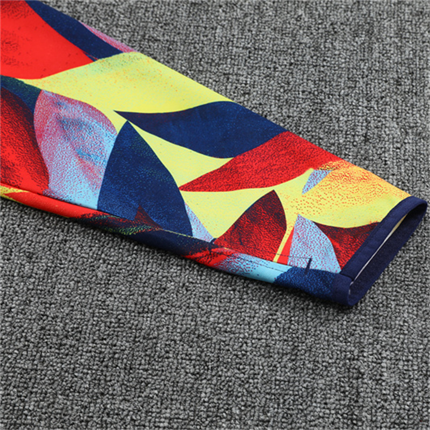 AlphaJersey-Arsenal 25-26 Kid Long Sleeves Training Set - Colorful Camouflage Top & Royal Blue Pants