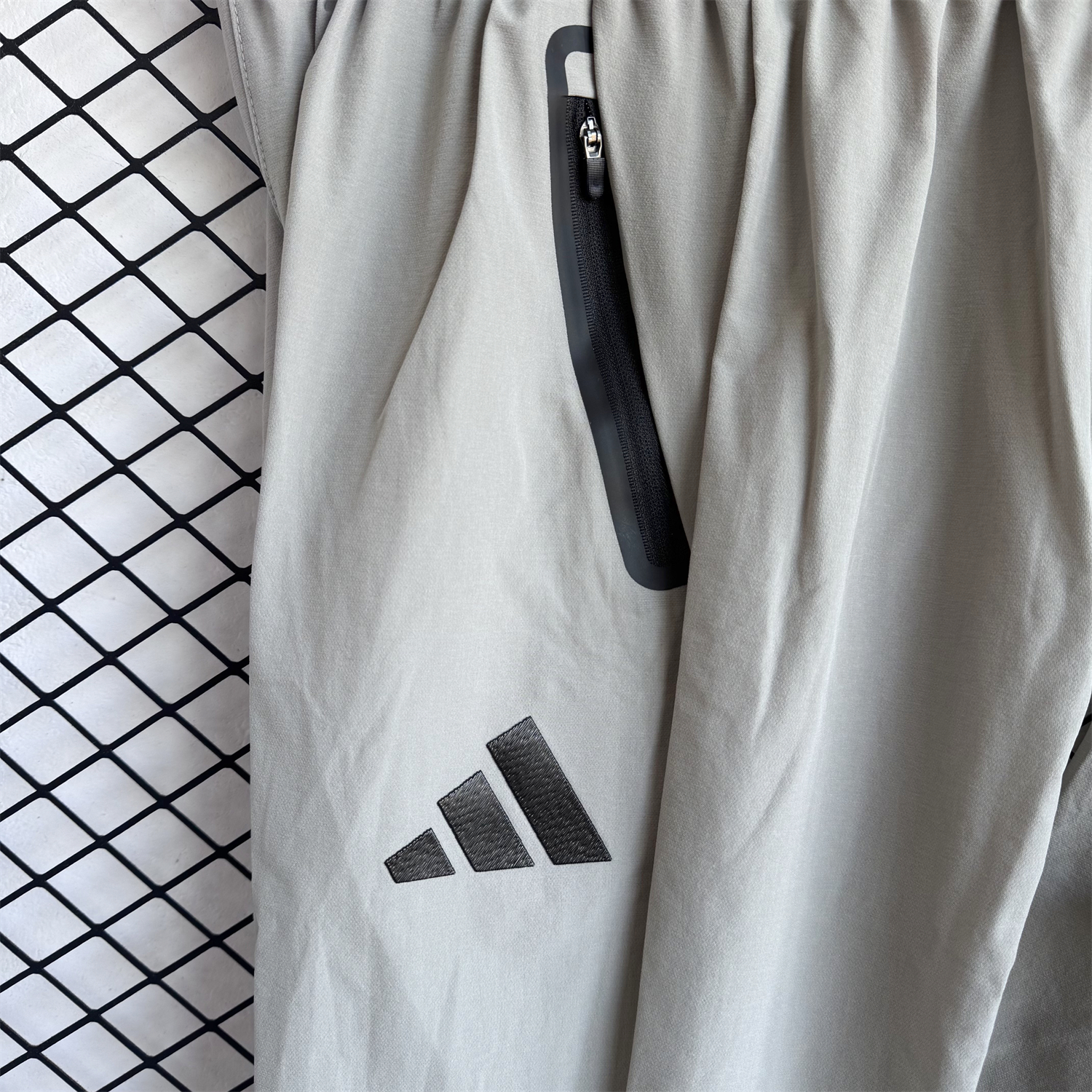 AlphaJersey-Real Madrid 25-26 Windbreaker Training Set - Pure Grey Top and Pants