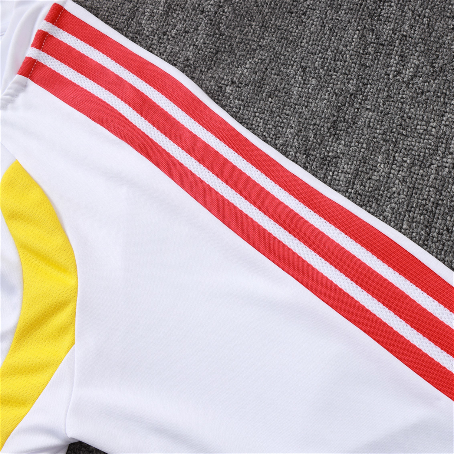 AlphaJersey-Colombia 2026 Long Sleeve Training Set - White Top & Black Pants