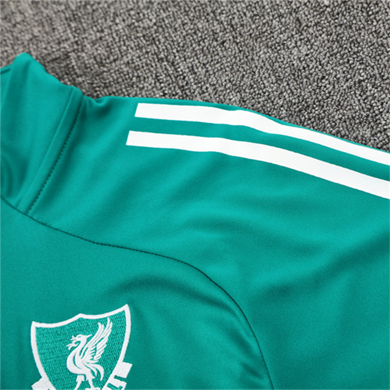 AlphaJersey-Liver.pool 25-26 Kids Long Sleeve Training Set - Green Top & Black Pants