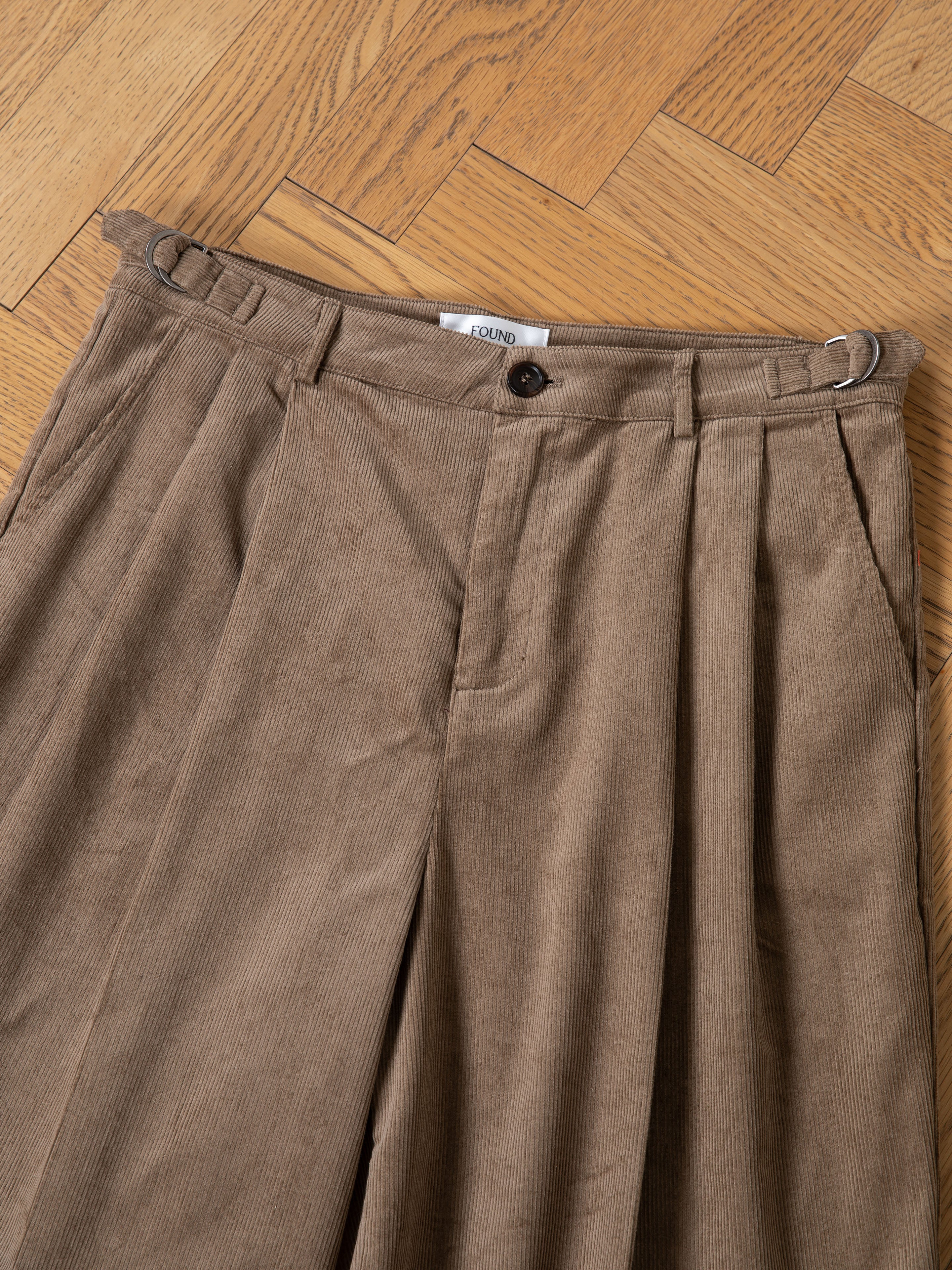Corduroy Pleated Trouser Shorts | Modern Menswear by yycbvcnbmmnbm