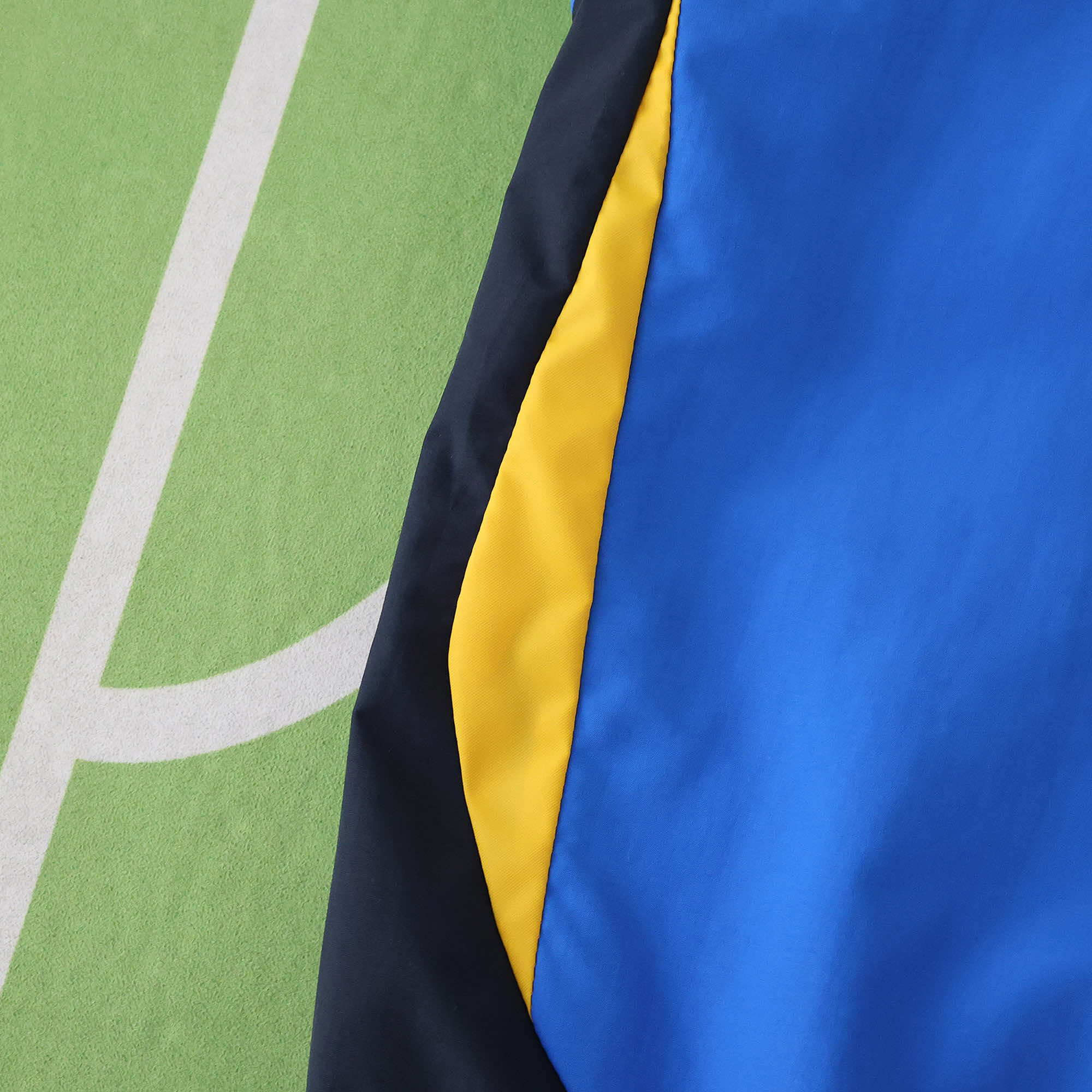 AlphaJersey-Club América 25-26 Throwback Double Sided Reversible Windbreaker - Blue & Black
