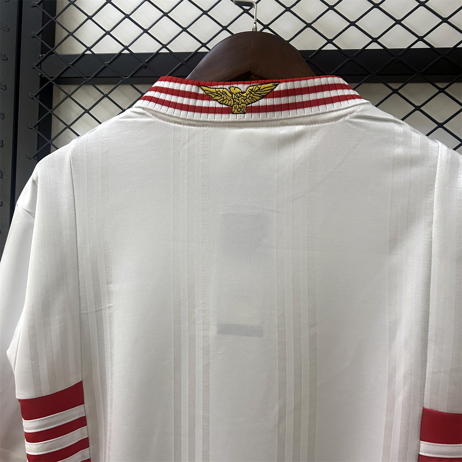 AlphaJersey-Retro Benfica 1997-99 European Away Jersey