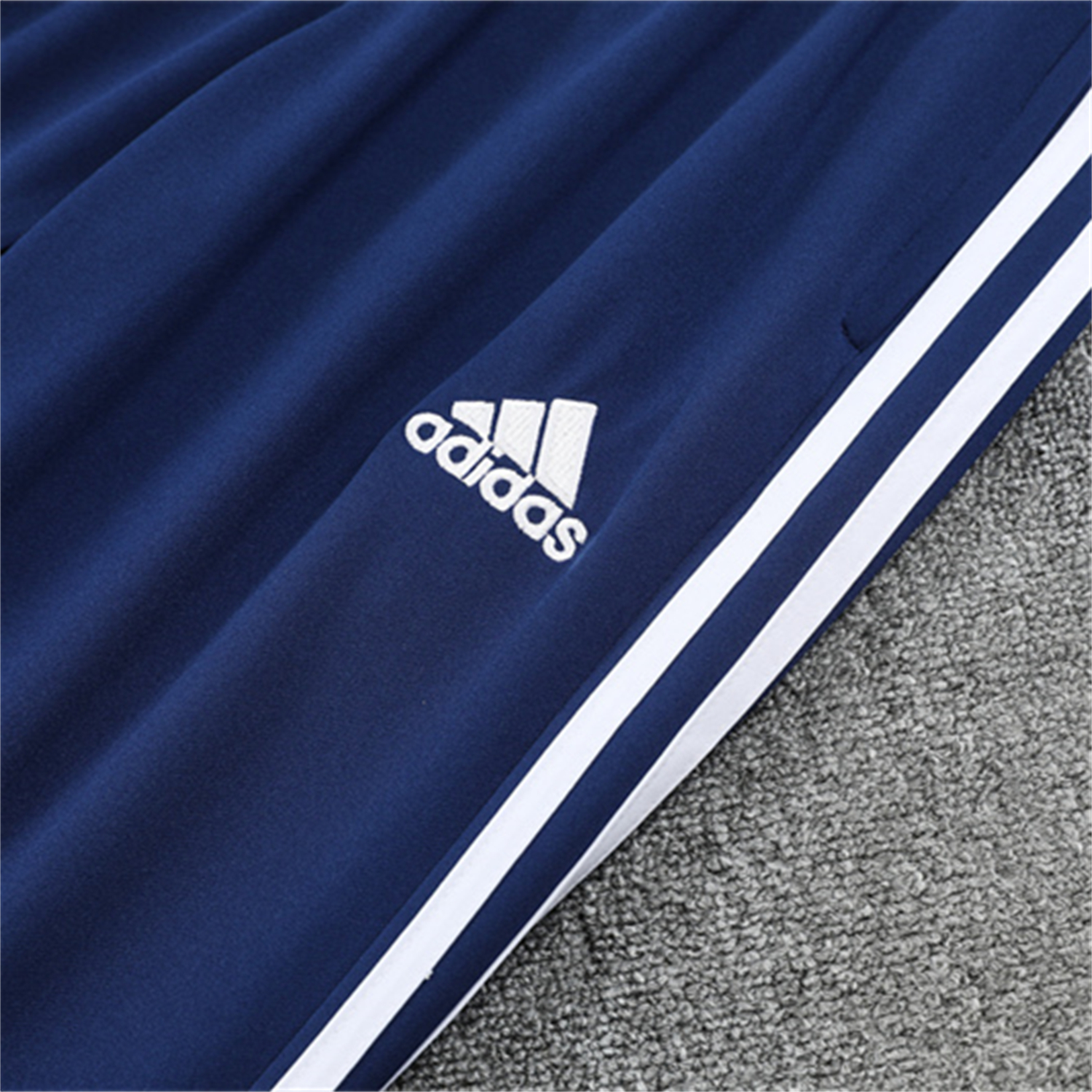 AlphaJersey-Real Madrid 25-26 Kids Long Sleeves Training Set - Green Line White Top and Blue Pants