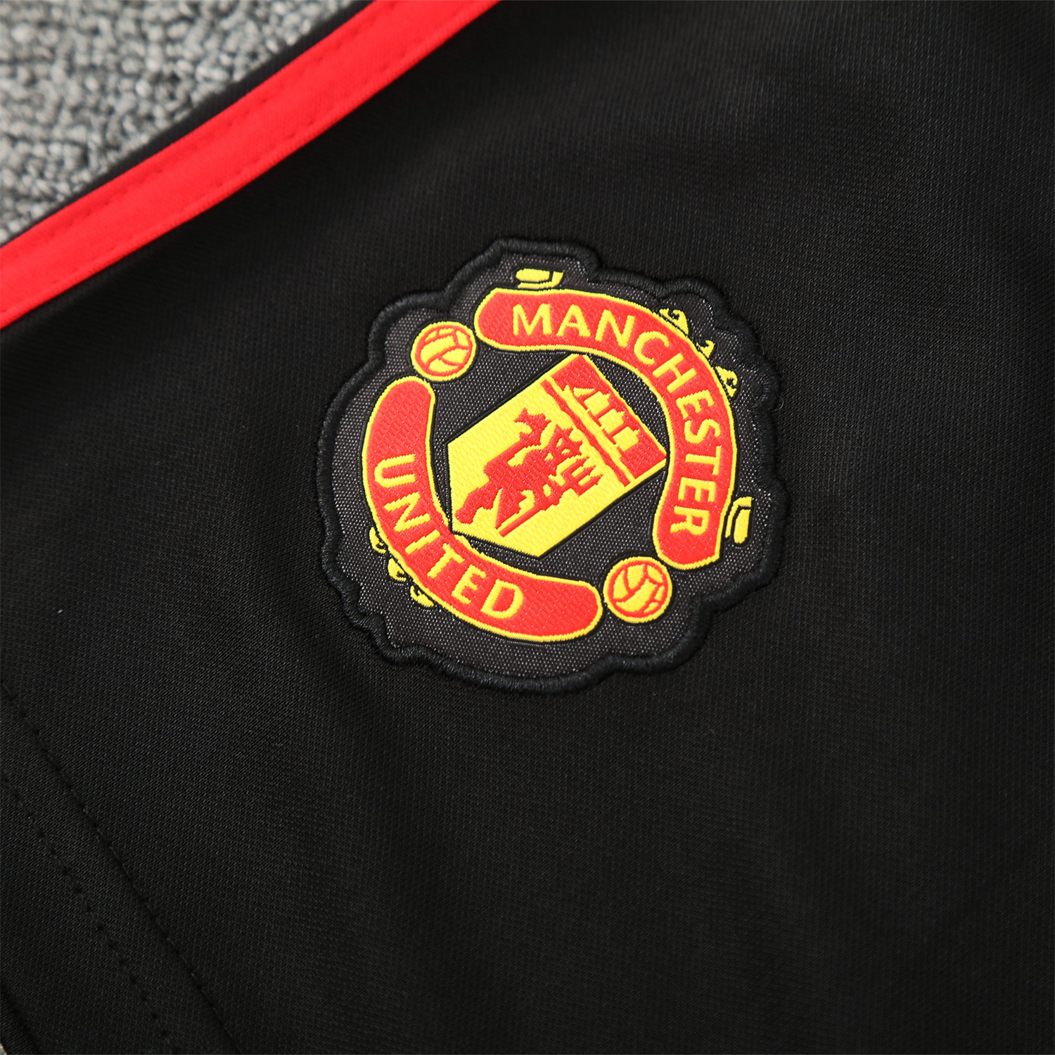 AlphaJersey-Manchester United 25-26 Vest Training Set - Red Edge White Vest & Black Shorts
