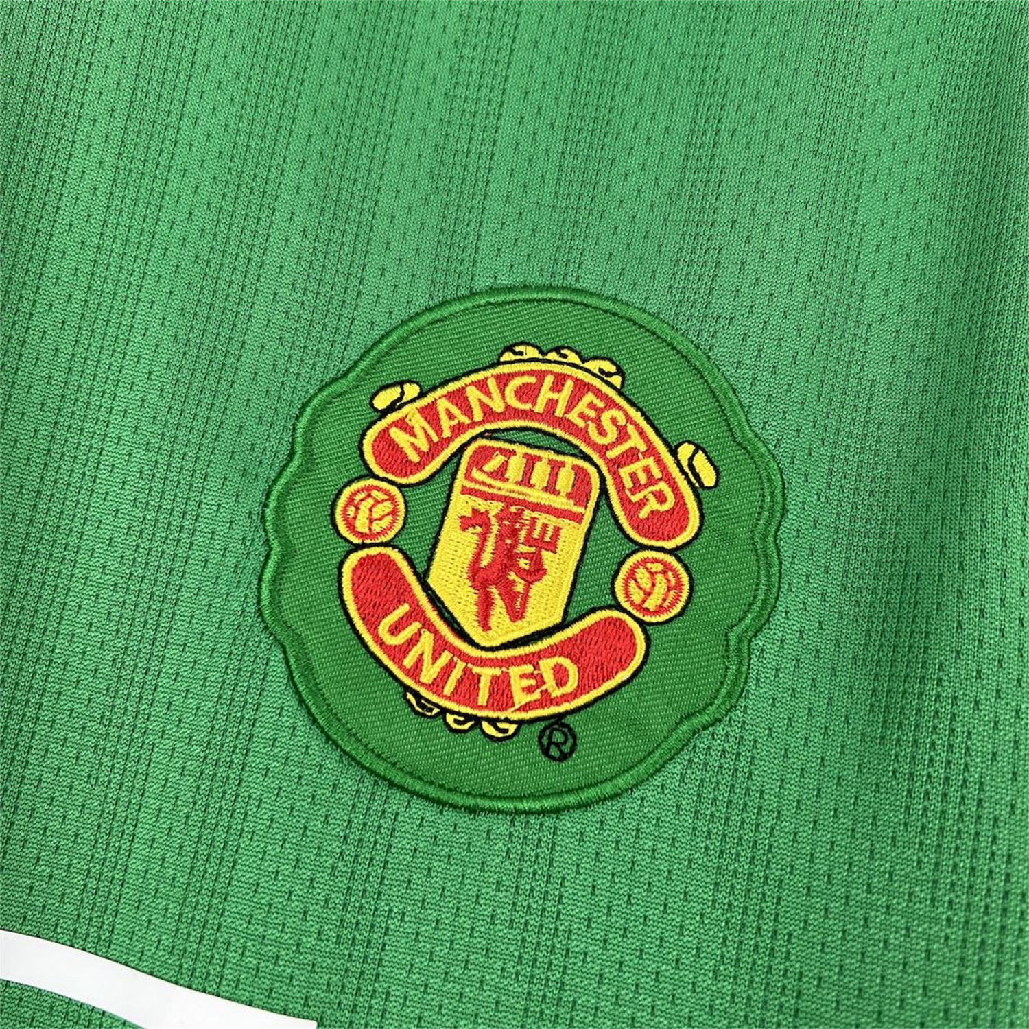 AlphaJersey-Retro Manchester United 2007-08 Green Goalkeeper Jersey