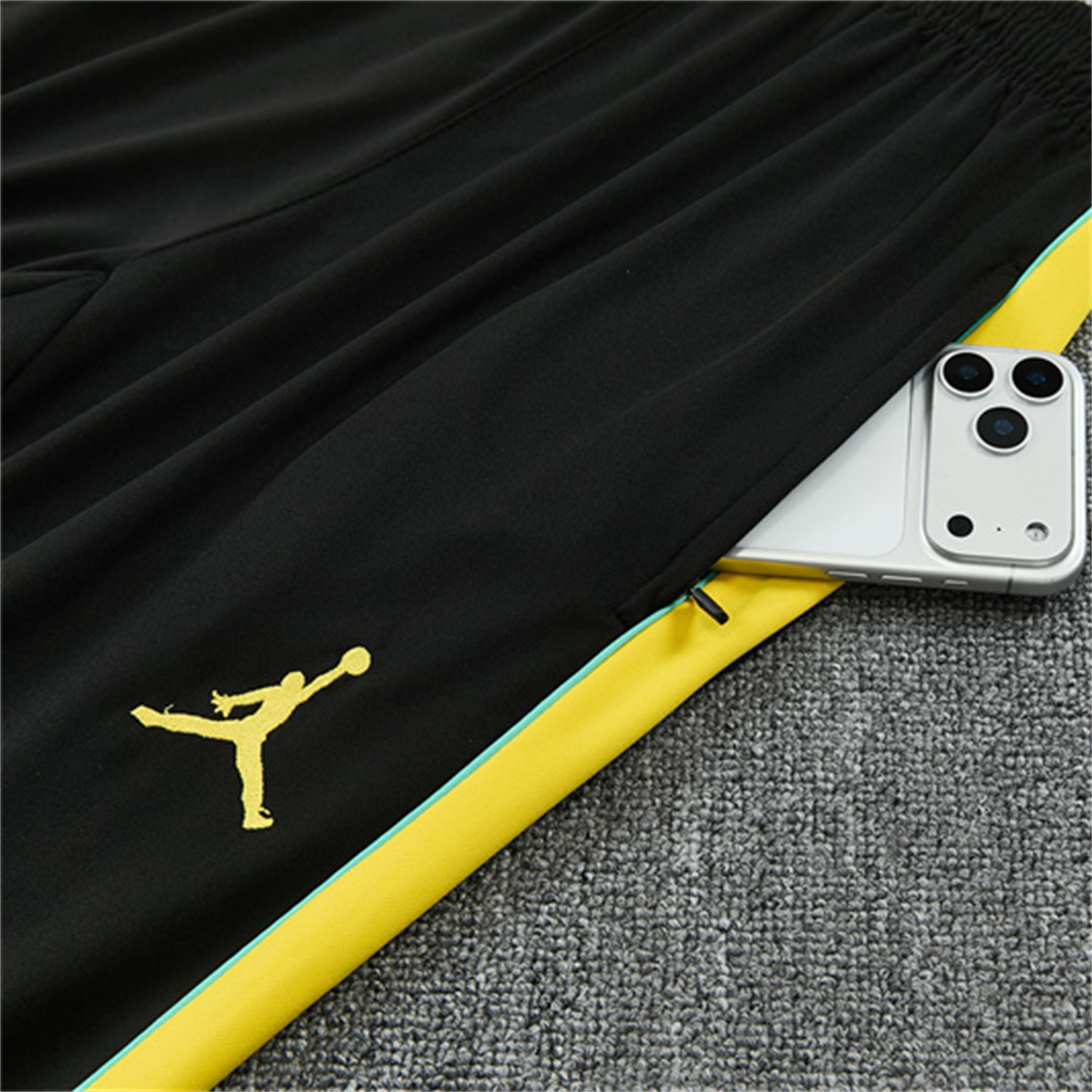 AlphaJersey-Brazil X JD 2026 Kids Long Sleeves Training Set - Black Top And Black Yellow Pants
