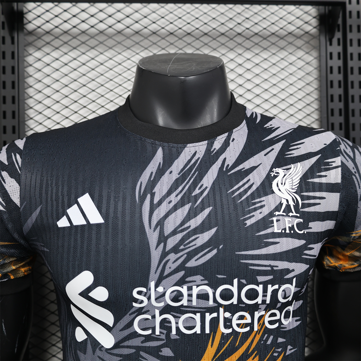 AlphaJersey-Liver.pool 25-26 Orange Liver.pool Bird Black Special Jersey - Player Version