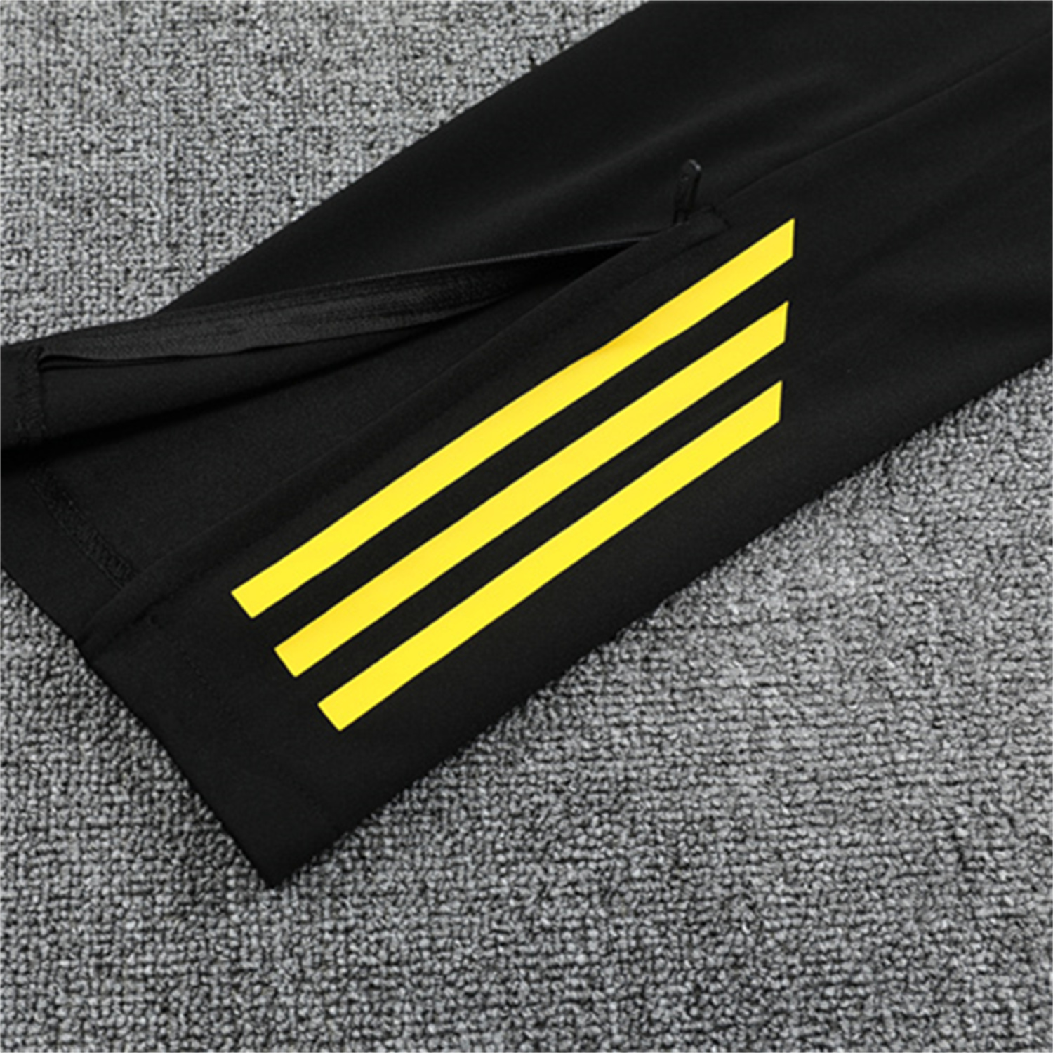 AlphaJersey-Manchester United 25-26 Kid Long Sleeves Training Set - Black Top & Black Pants