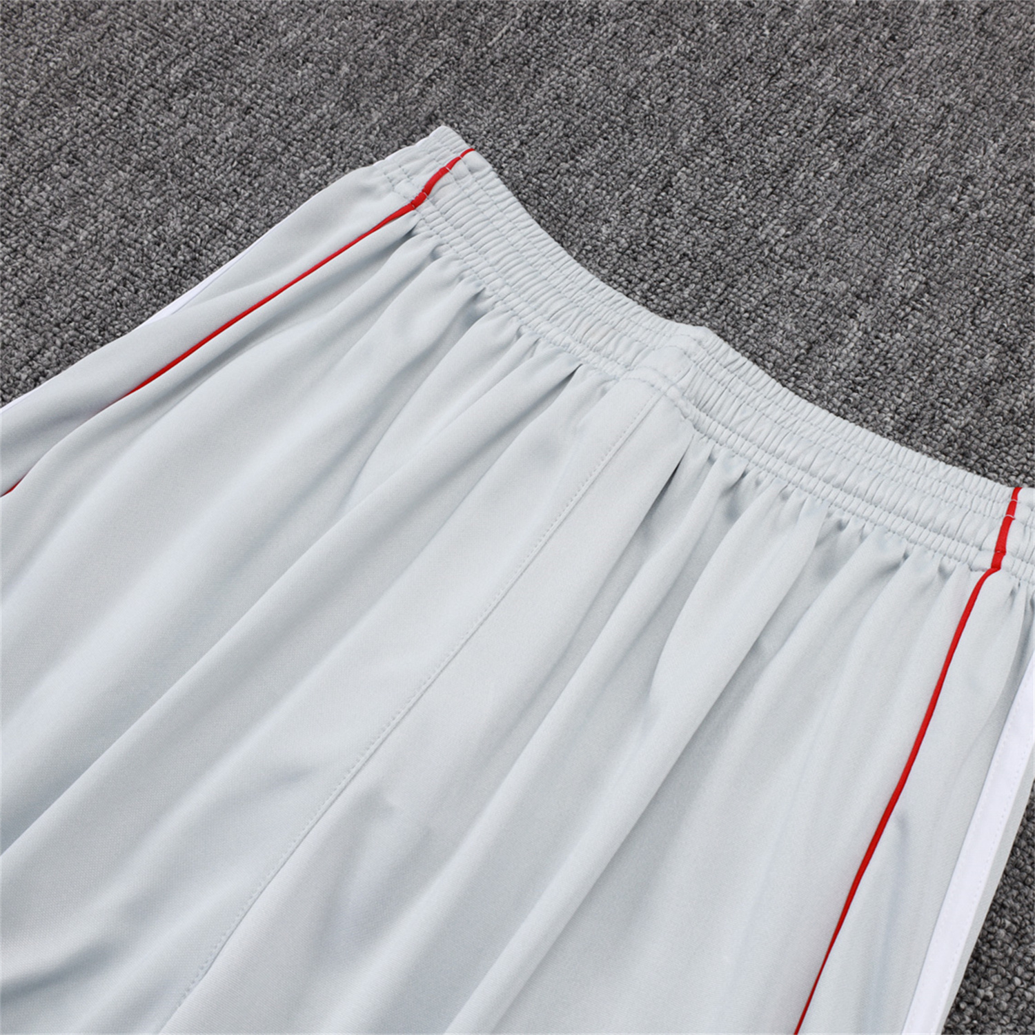AlphaJersey-Bayern Munich 25-26 Short-Sleeve Training Set - Grey Throwback Top & Shorts