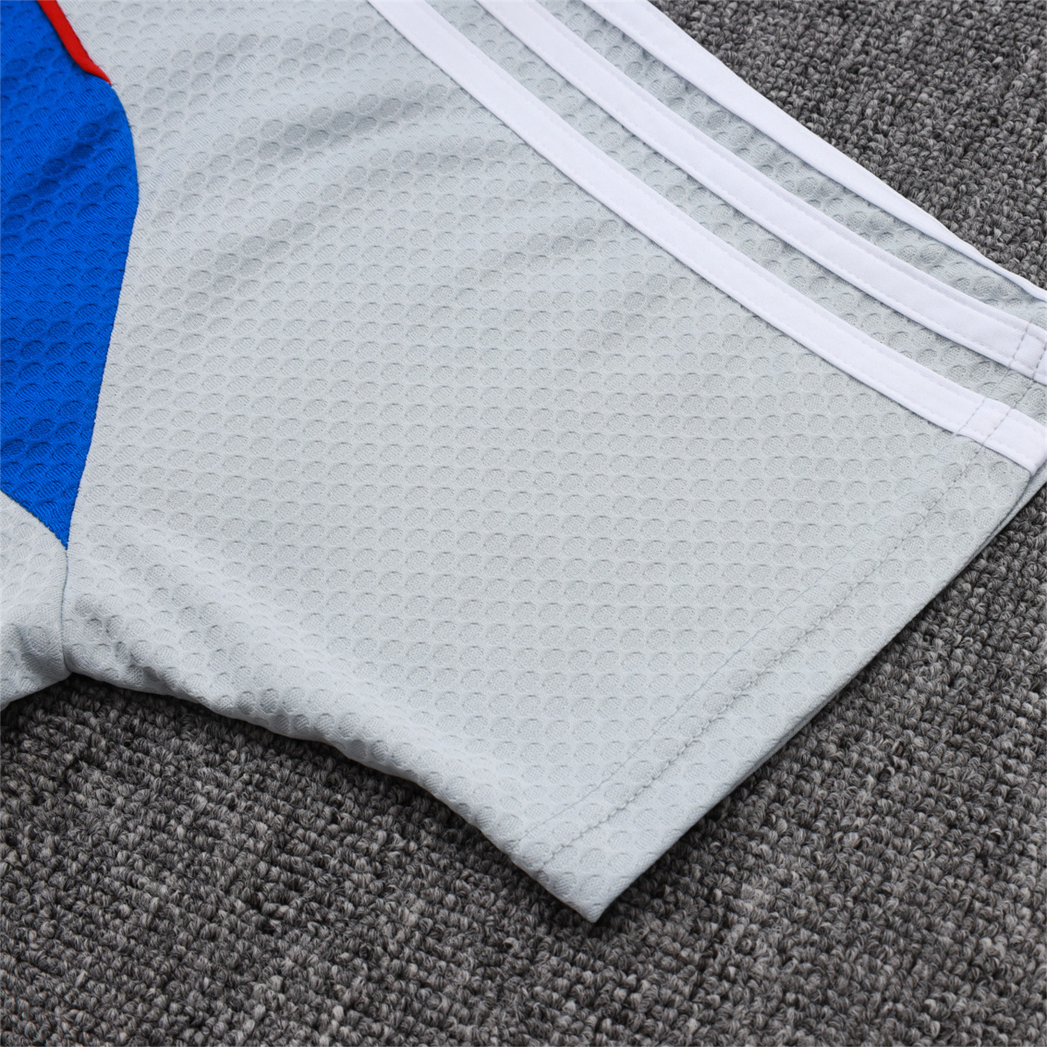 AlphaJersey-Bayern Munich 25-26 Short-Sleeve Training Set - Grey Throwback Top & Shorts