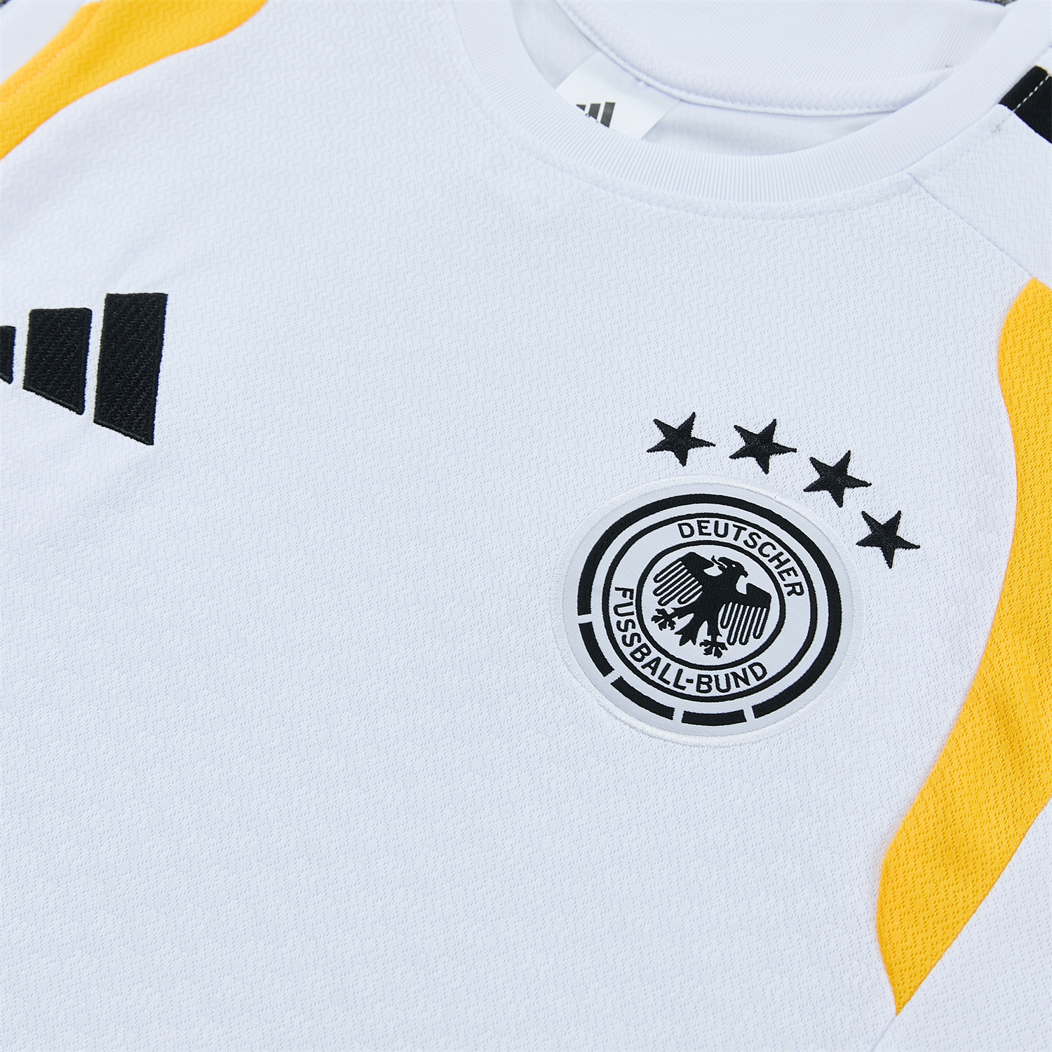 AlphaJersey-Germany 2026 Vest Training Set - White Vest and Black Shorts