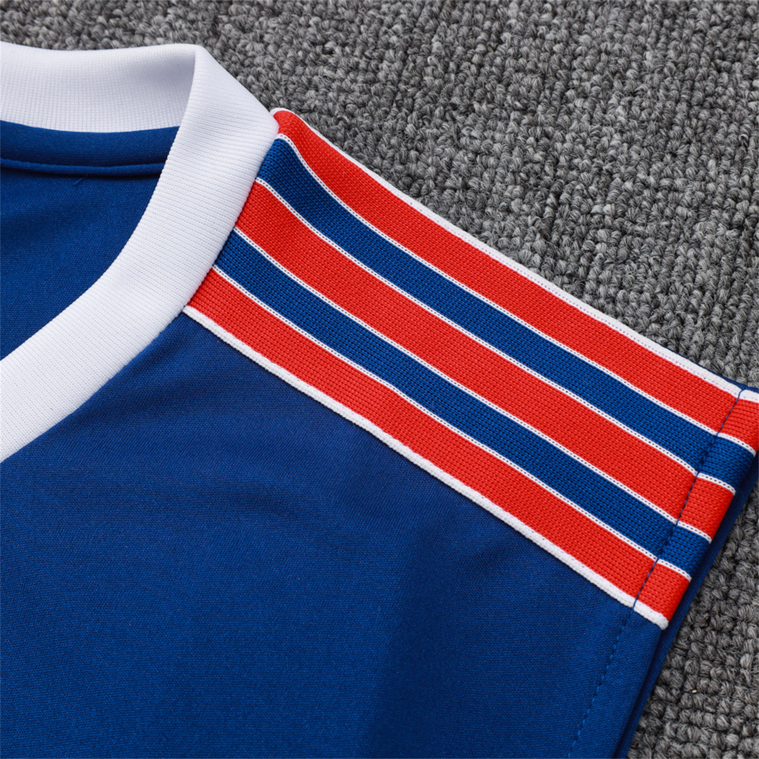 AlphaJersey-Arsenal 25-26 Throwback Trefoil Vest Training Set - Royal Blue Vest and Shorts