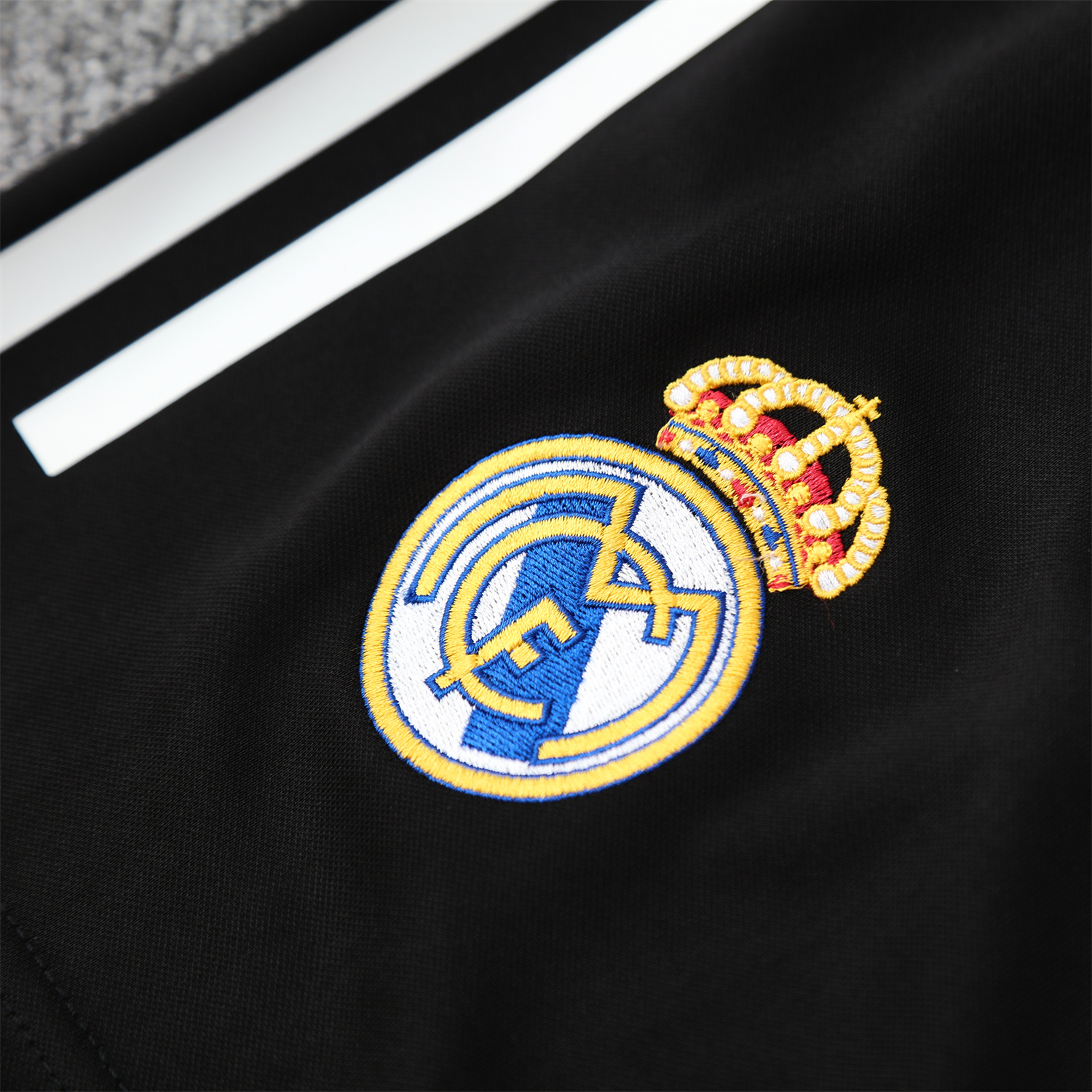 AlphaJersey-Real Madrid 25-26 Short-Sleeve Training Set - Green-Black Dragon Top & Black-White Shorts