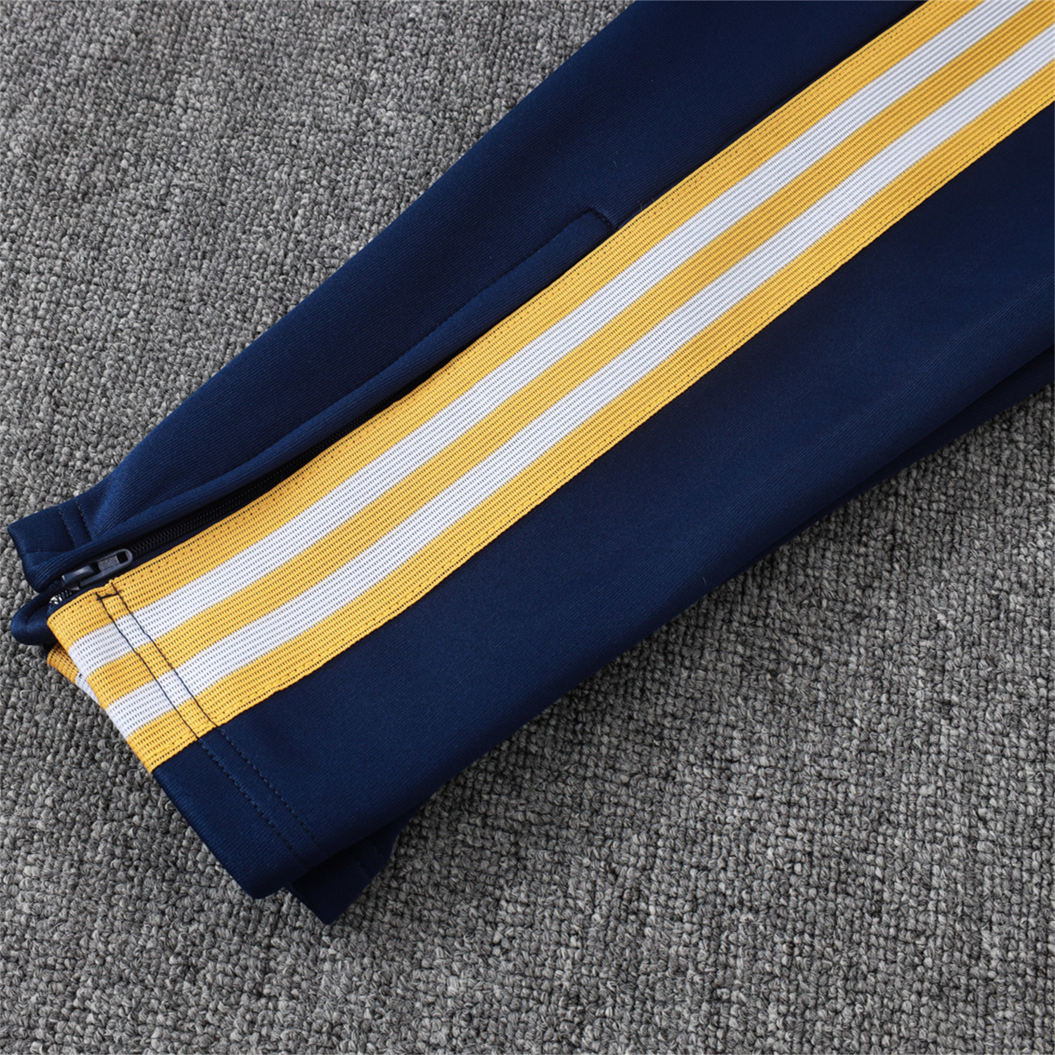 AlphaJersey-Real Madrid 26-27 Long Sleeves Training Set - Dark Blue Top And Pants
